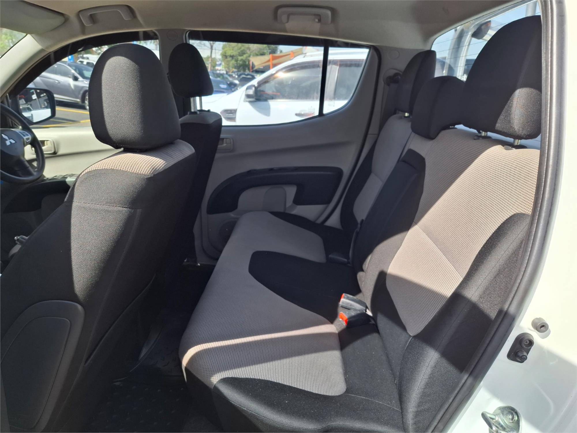 2013 MITSUBISHI TRITON MN MY12 GLX (4x4) 4 SP AUTOMATIC 4x4 DOUBLE CAB UTILITY