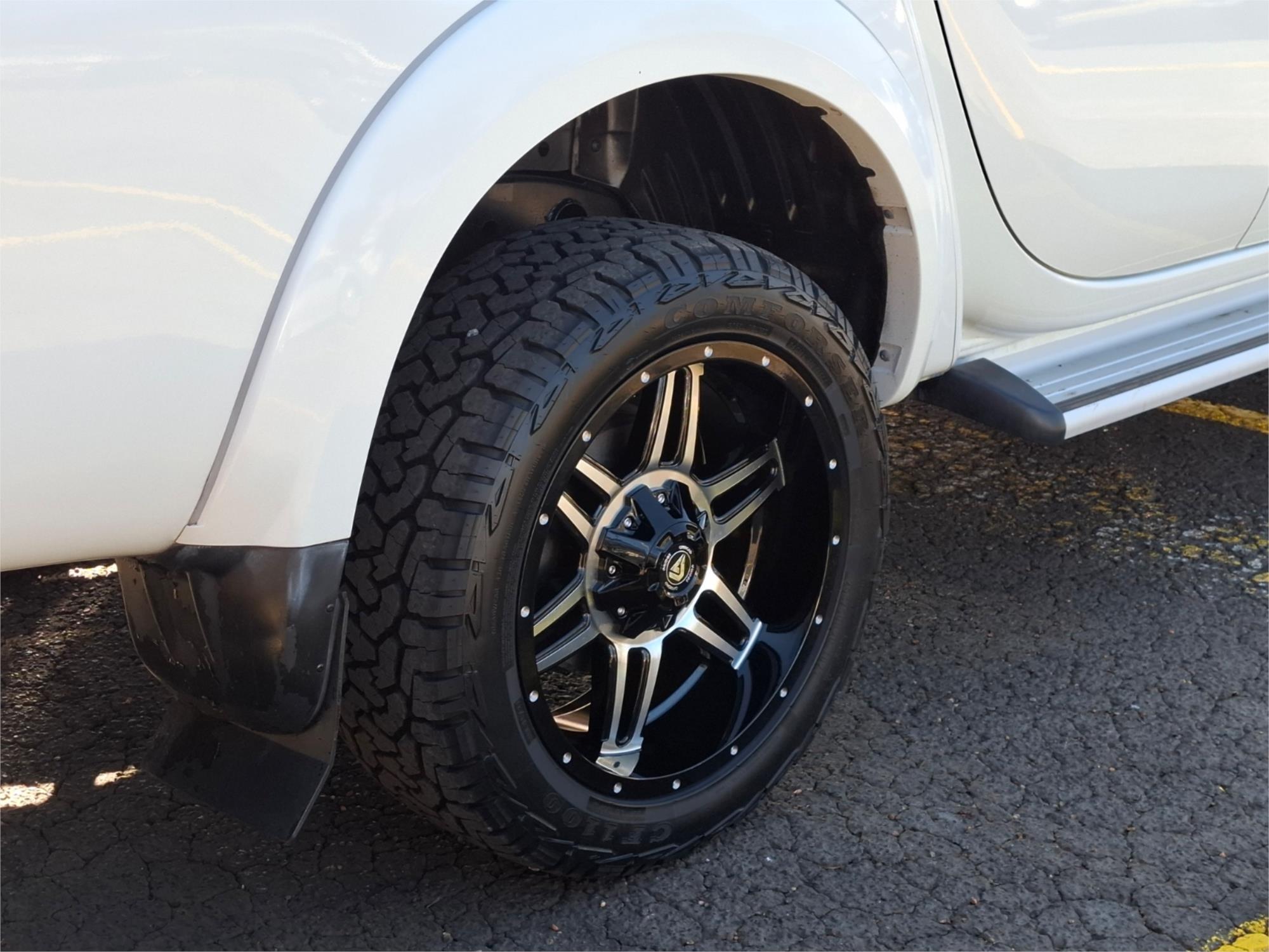 2013 MITSUBISHI TRITON MN MY12 GLX (4x4) 4 SP AUTOMATIC 4x4 DOUBLE CAB UTILITY
