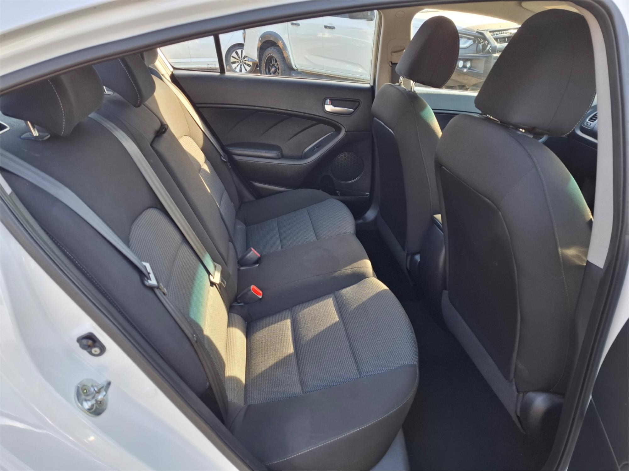 2016 KIA CERATO YD MY15 Si 6 SP AUTOMATIC 4D SEDAN