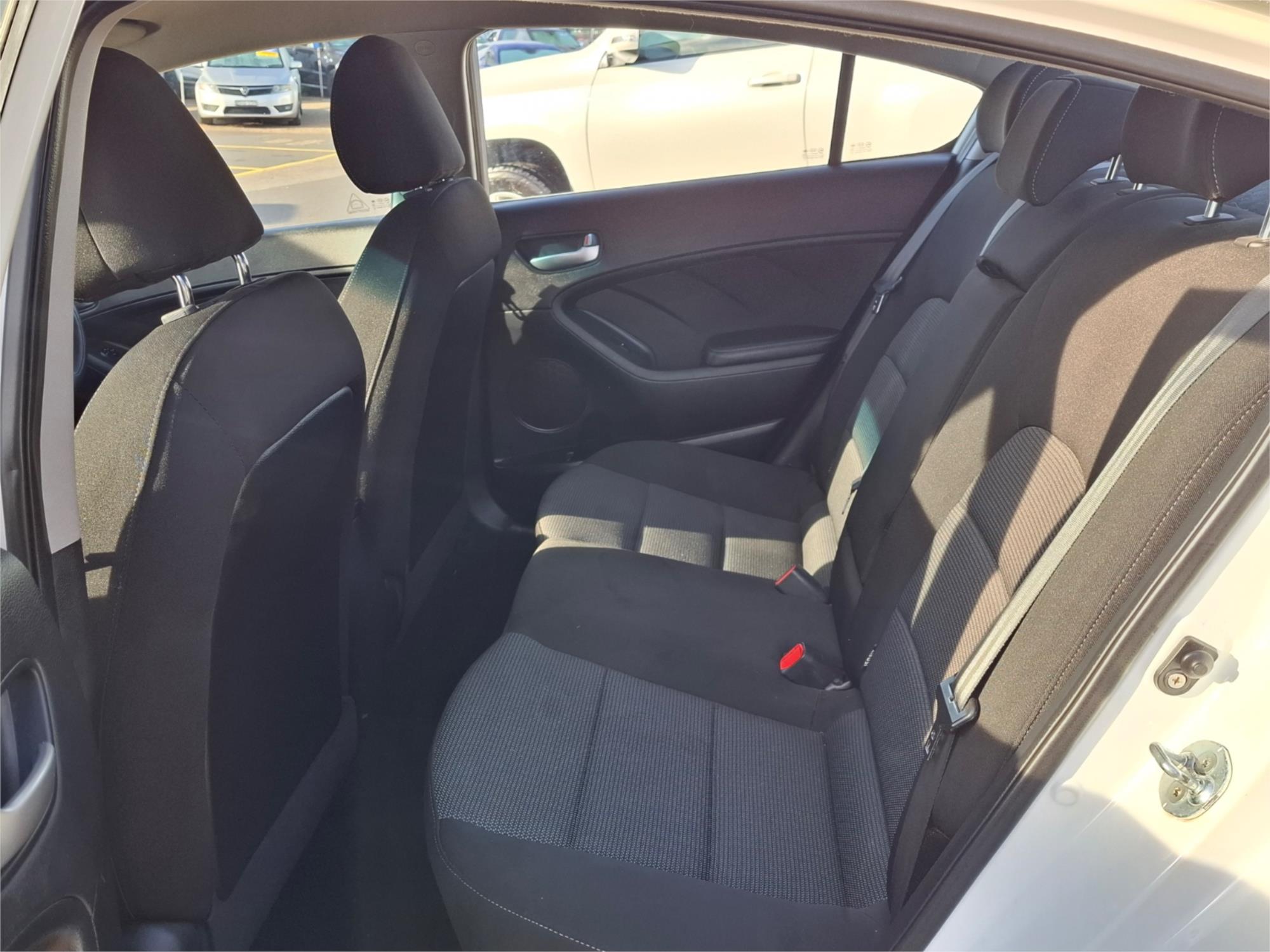 2016 KIA CERATO YD MY15 Si 6 SP AUTOMATIC 4D SEDAN