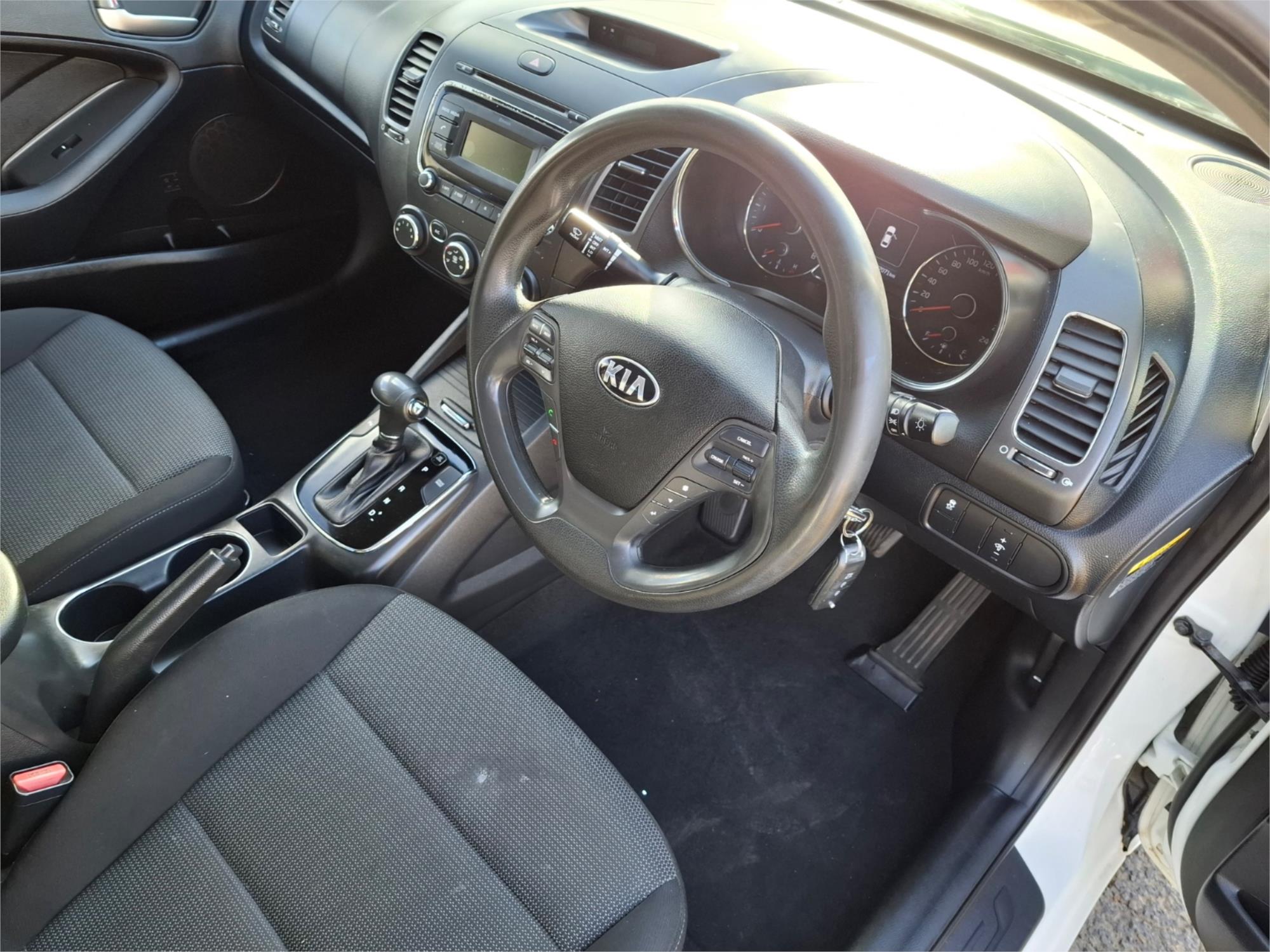 2016 KIA CERATO YD MY15 Si 6 SP AUTOMATIC 4D SEDAN