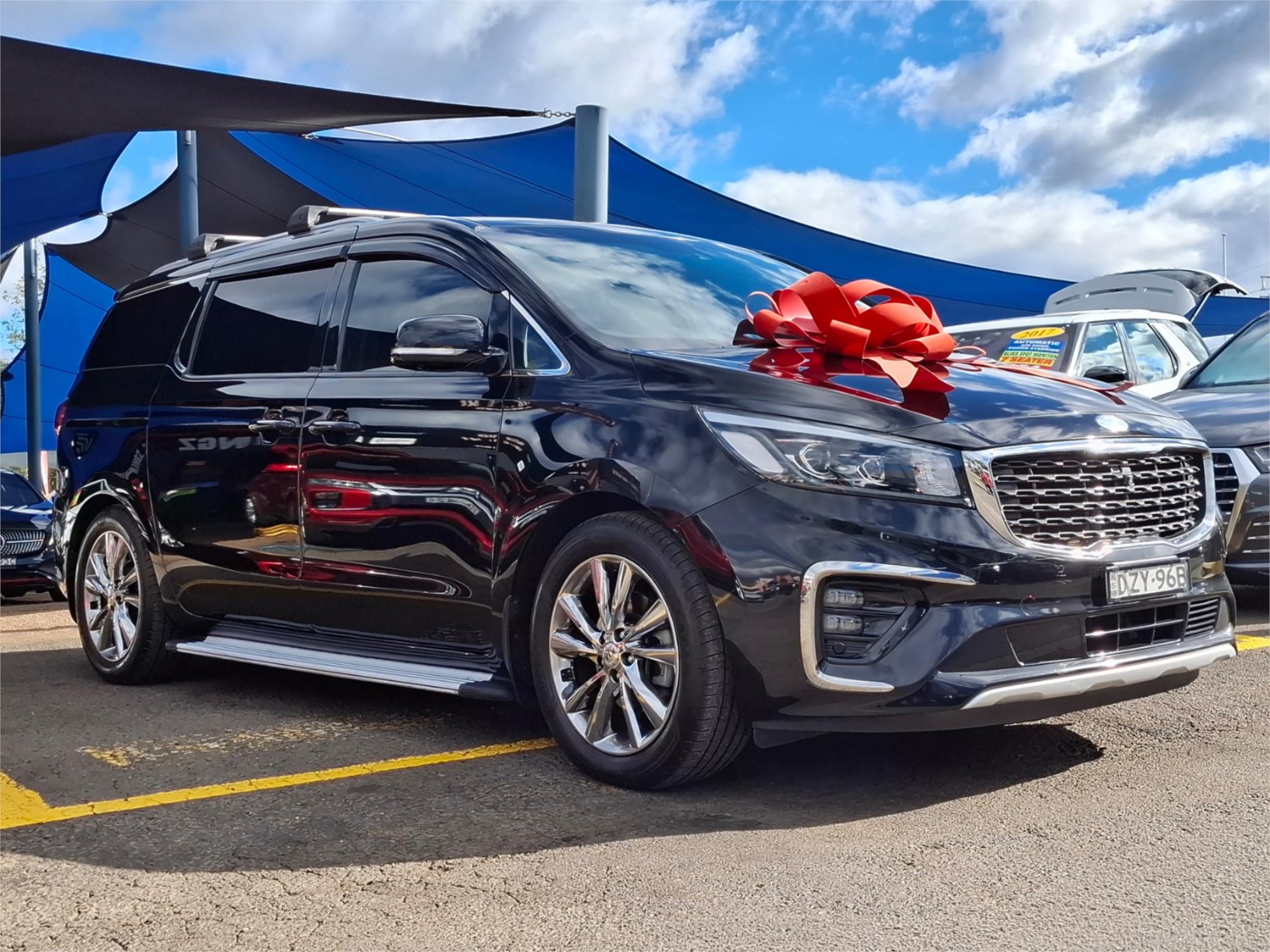 2019 KIA CARNIVAL YP PE MY19 PLATINUM 8 SP AUTOMATIC 4D WAGON