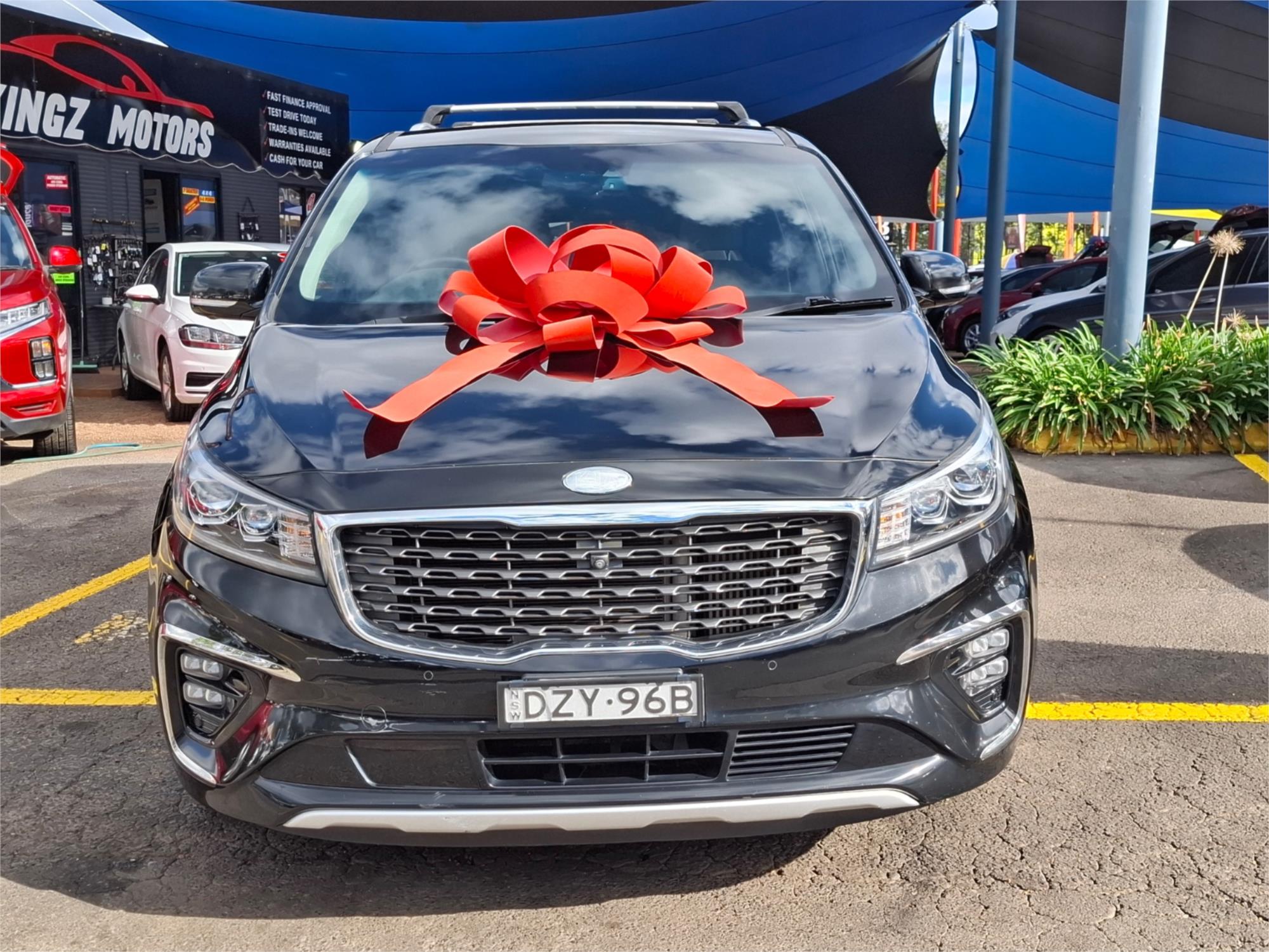 2019 KIA CARNIVAL YP PE MY19 PLATINUM 8 SP AUTOMATIC 4D WAGON