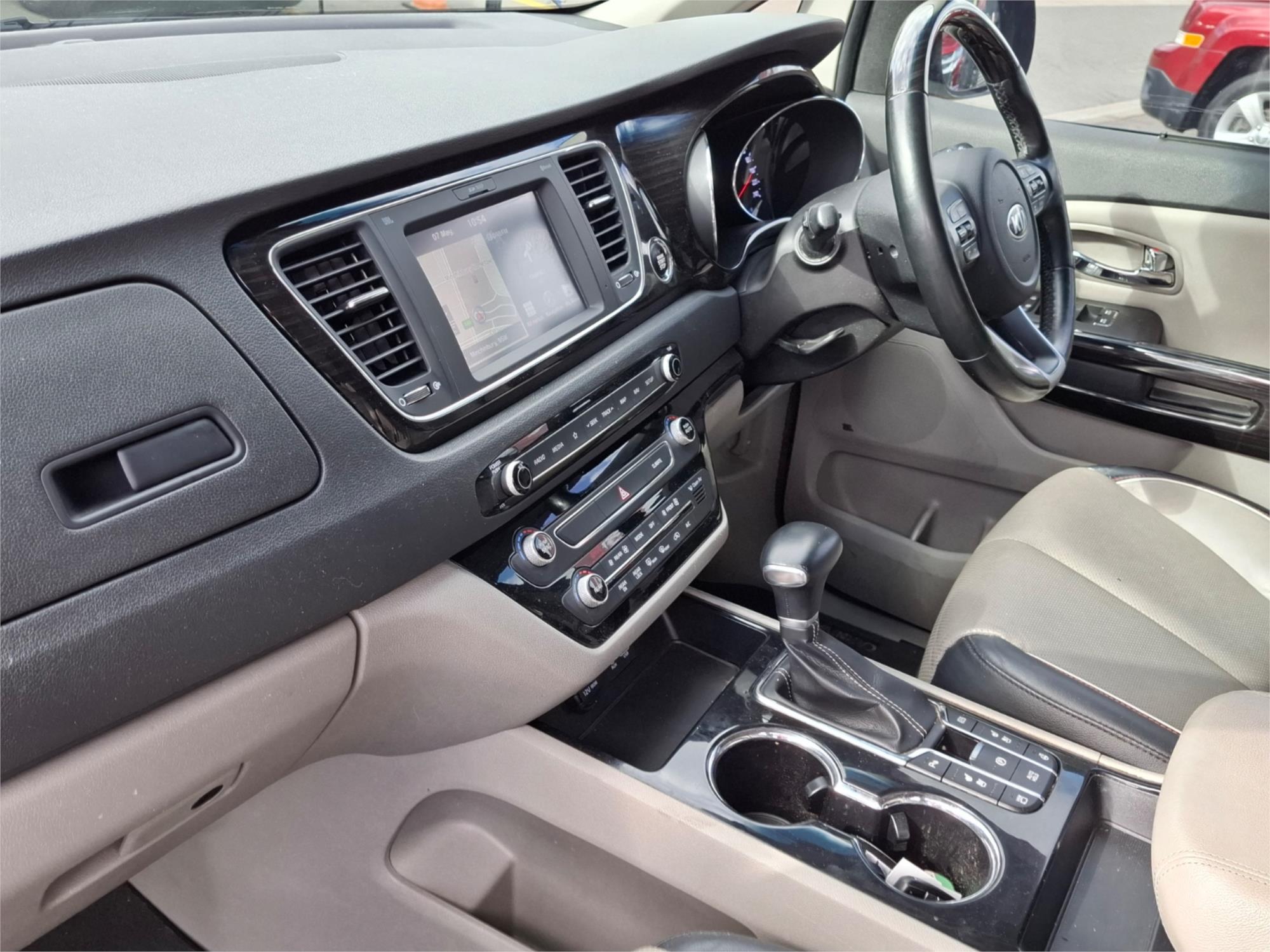 2019 KIA CARNIVAL YP PE MY19 PLATINUM 8 SP AUTOMATIC 4D WAGON