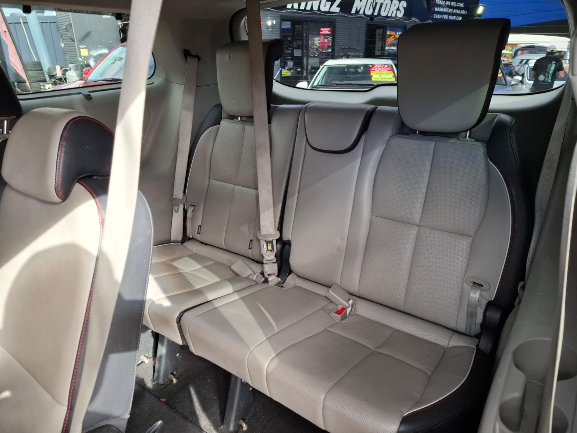 2019 KIA CARNIVAL YP PE MY19 PLATINUM 8 SP AUTOMATIC 4D WAGON