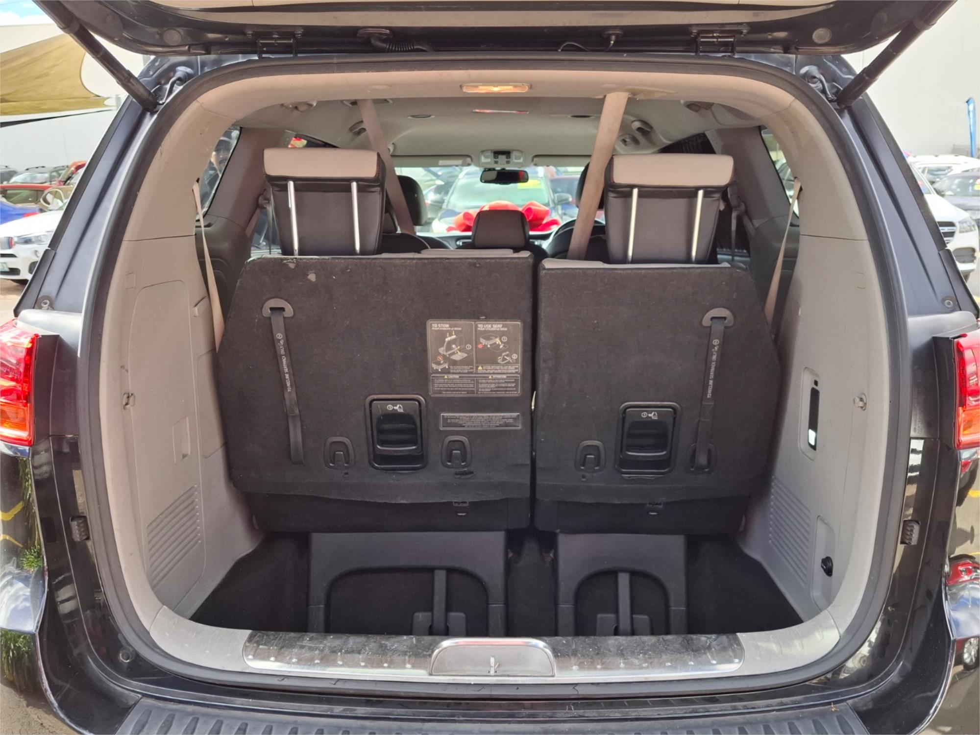 2019 KIA CARNIVAL YP PE MY19 PLATINUM 8 SP AUTOMATIC 4D WAGON