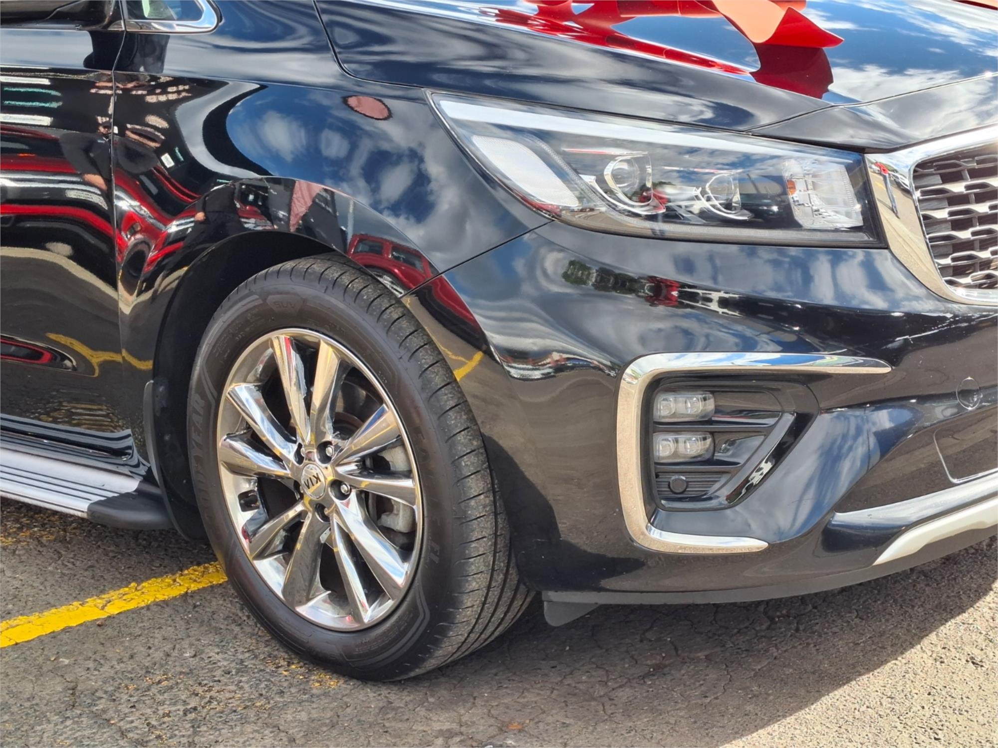 2019 KIA CARNIVAL YP PE MY19 PLATINUM 8 SP AUTOMATIC 4D WAGON