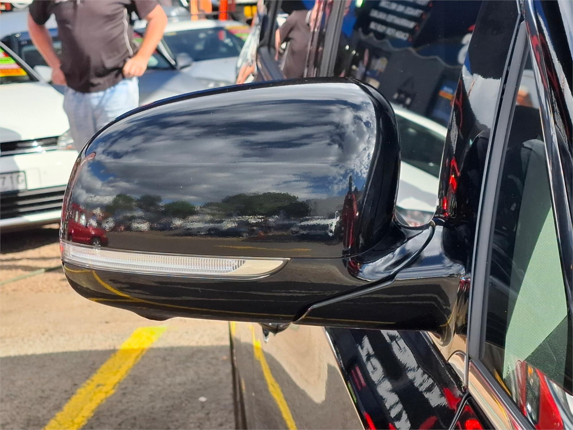 2019 KIA CARNIVAL YP PE MY19 PLATINUM 8 SP AUTOMATIC 4D WAGON
