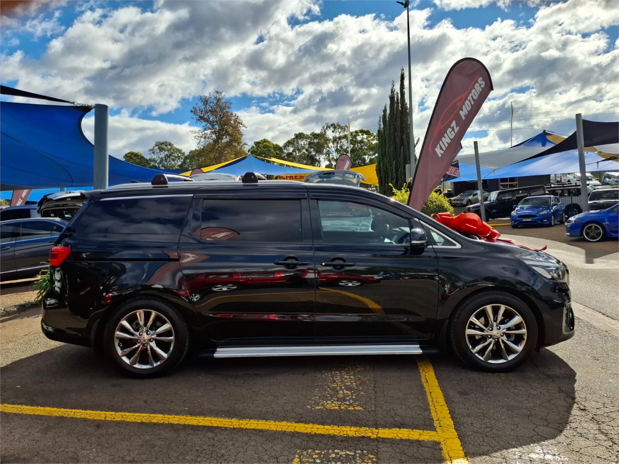 2019 KIA CARNIVAL YP PE MY19 PLATINUM 8 SP AUTOMATIC 4D WAGON