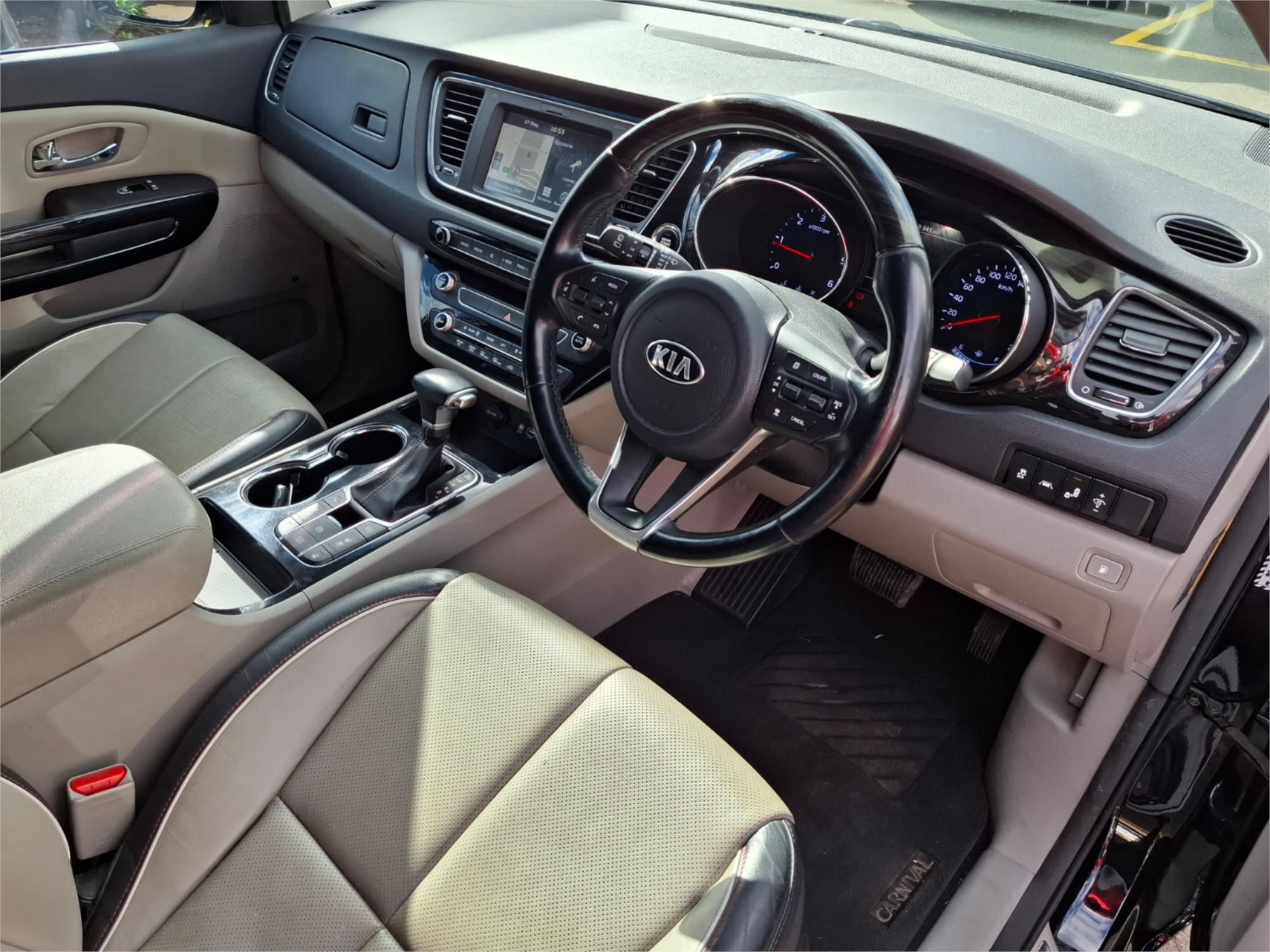 2019 KIA CARNIVAL YP PE MY19 PLATINUM 8 SP AUTOMATIC 4D WAGON