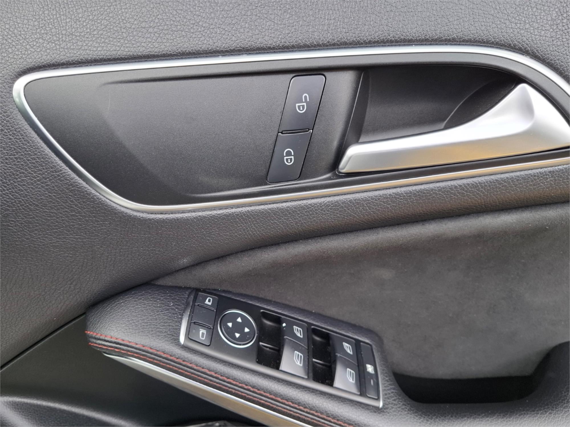 2013 MERCEDES-BENZ A180 176 BE 7 SP AUTOMATIC 5D HATCHBACK