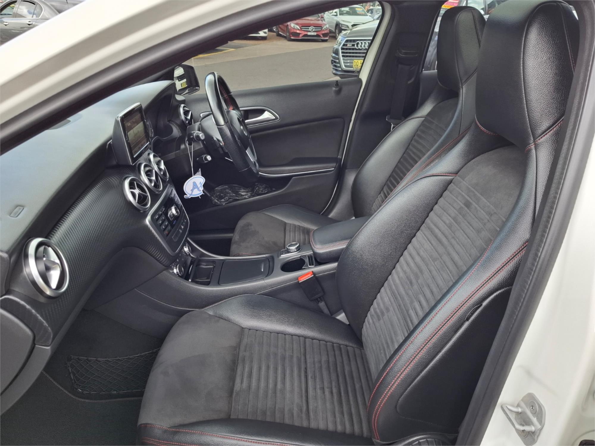 2013 MERCEDES-BENZ A180 176 BE 7 SP AUTOMATIC 5D HATCHBACK