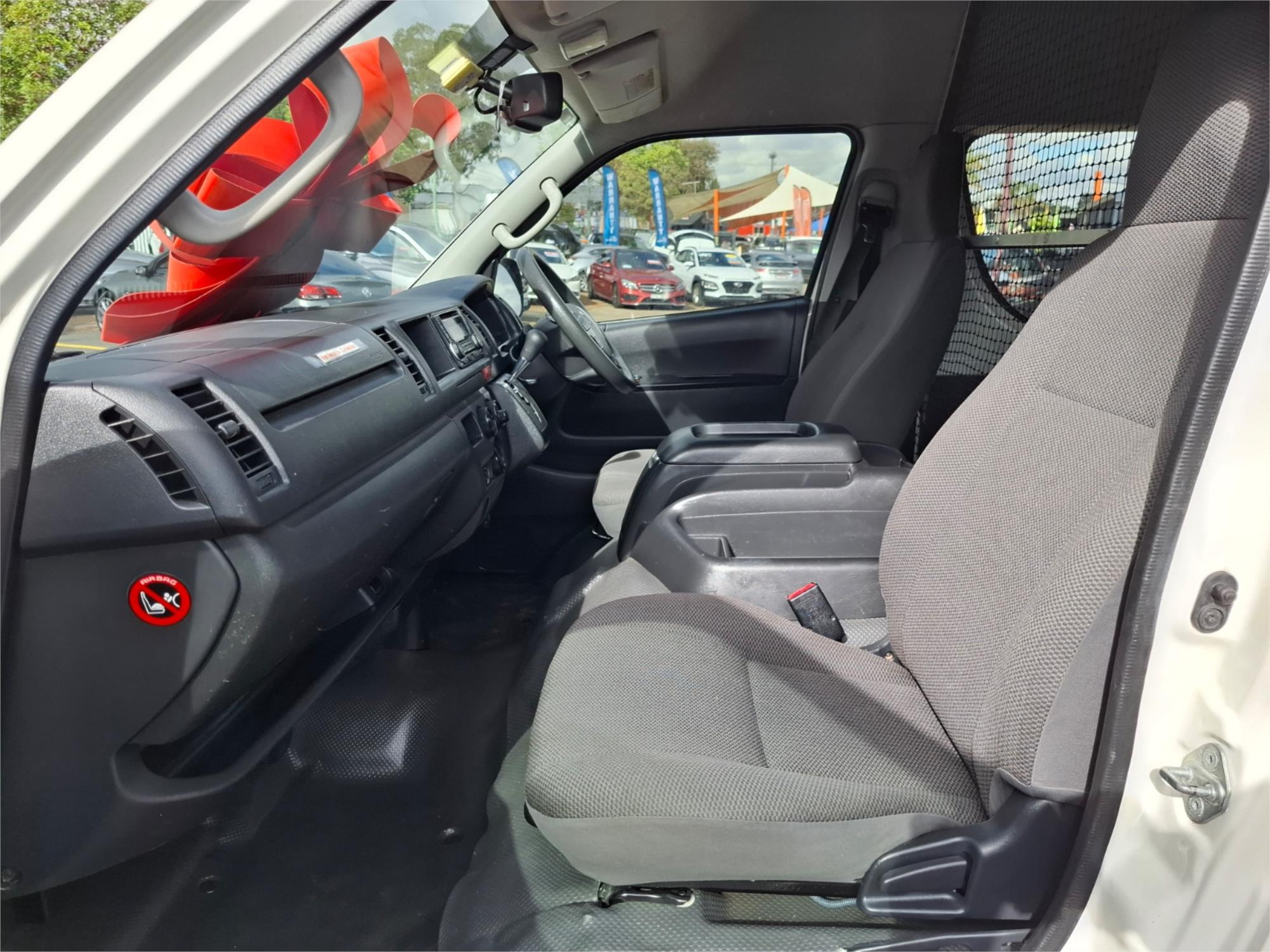 2014 TOYOTA HIACE TRH223R MY12 UPGRADE COMMUTER 4 SP AUTOMATIC BUS