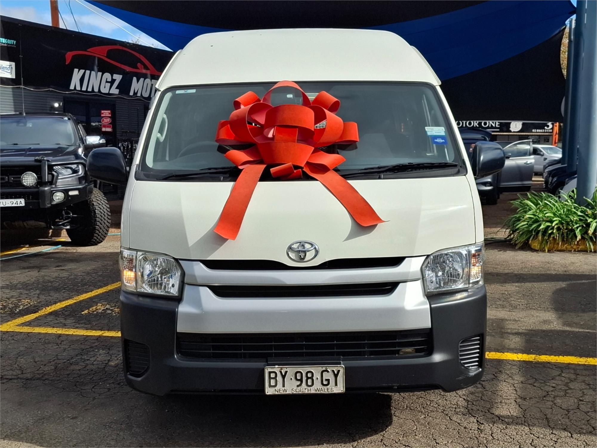 2014 TOYOTA HIACE TRH223R MY12 UPGRADE COMMUTER 4 SP AUTOMATIC BUS
