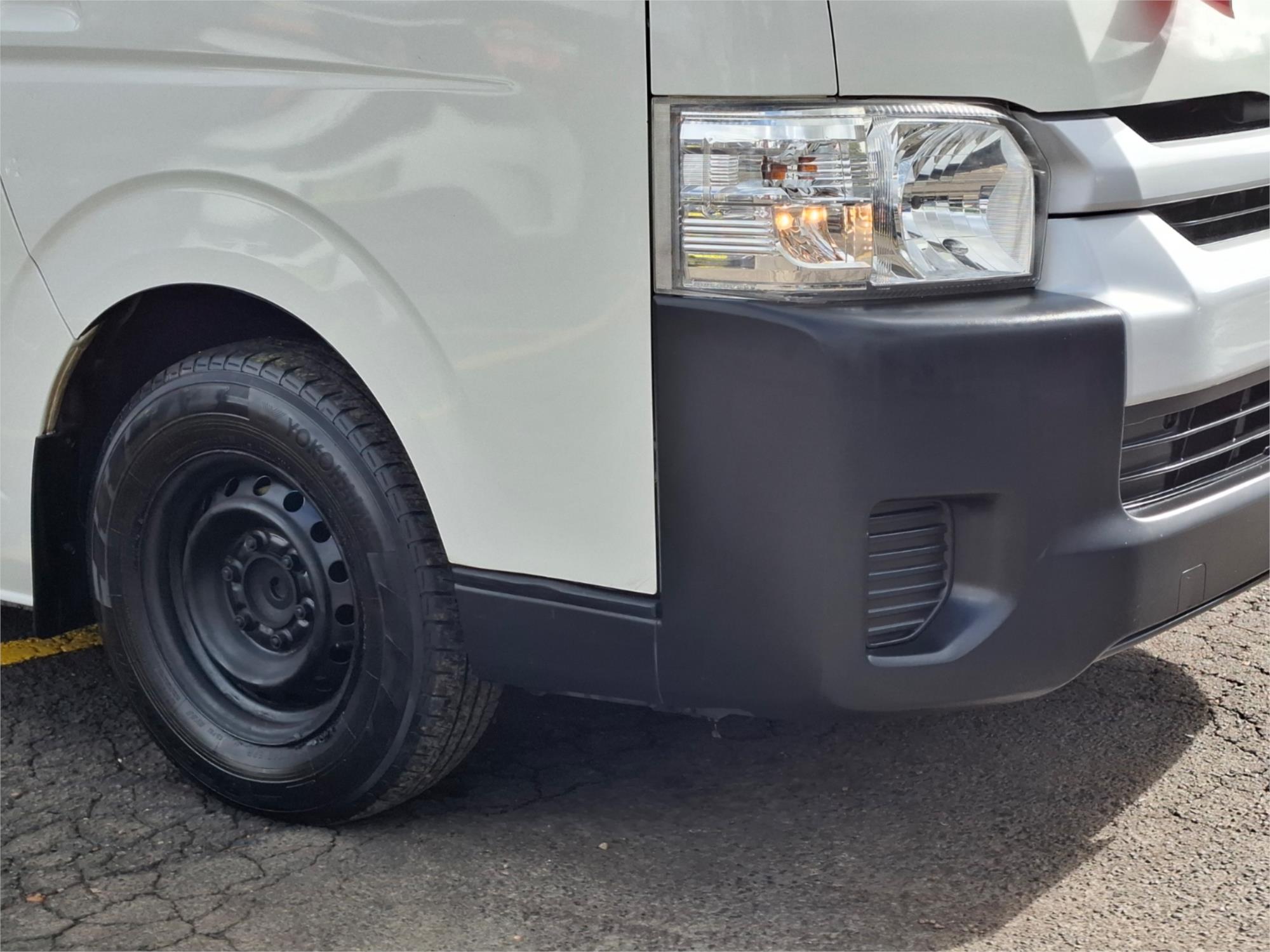 2014 TOYOTA HIACE TRH223R MY12 UPGRADE COMMUTER 4 SP AUTOMATIC BUS