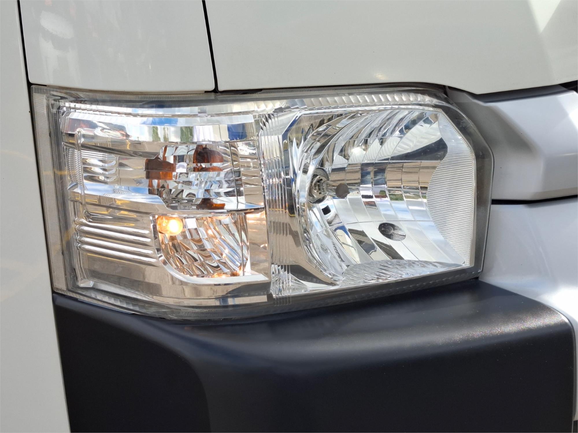 2014 TOYOTA HIACE TRH223R MY12 UPGRADE COMMUTER 4 SP AUTOMATIC BUS