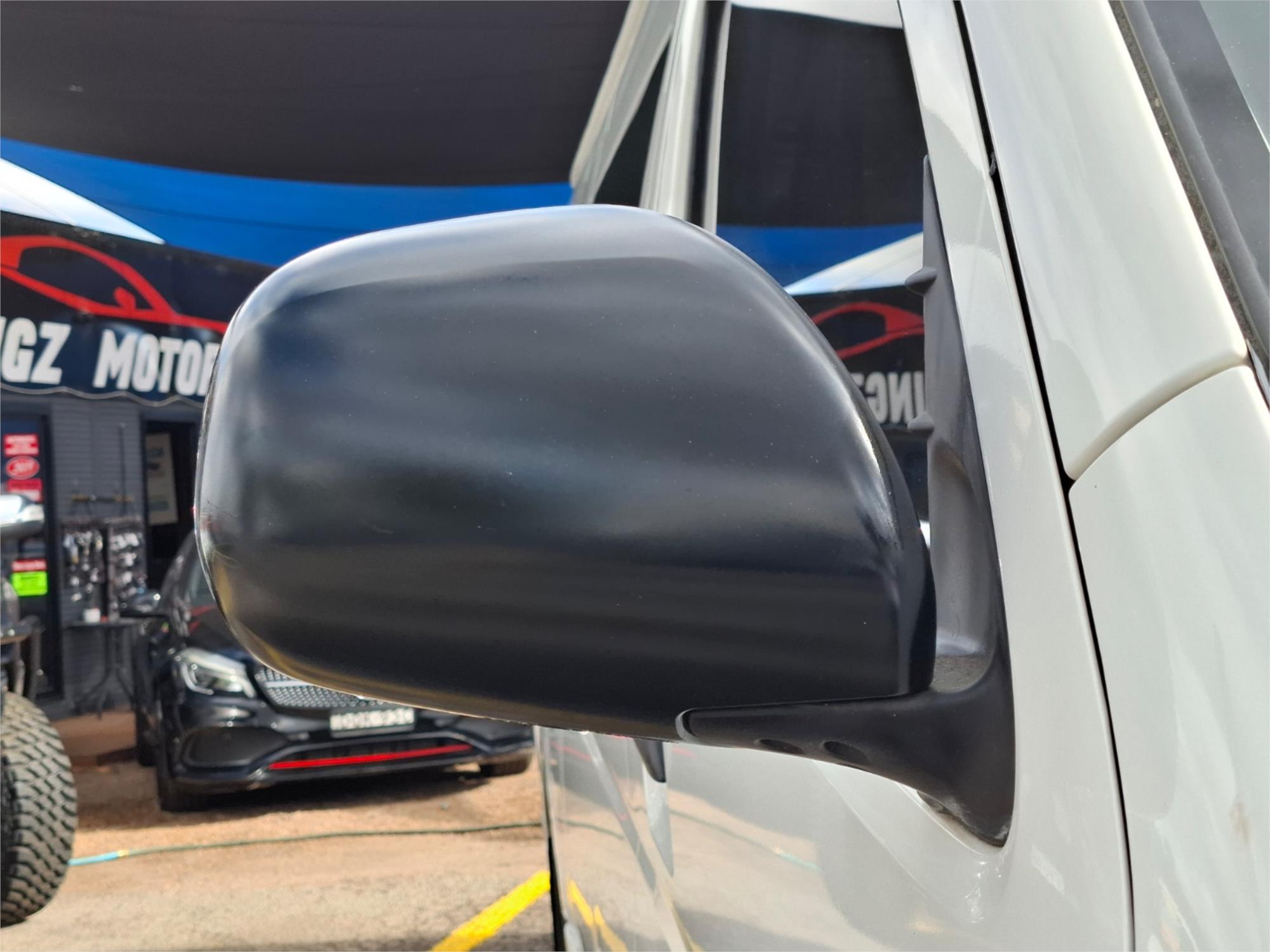 2014 TOYOTA HIACE TRH223R MY12 UPGRADE COMMUTER 4 SP AUTOMATIC BUS