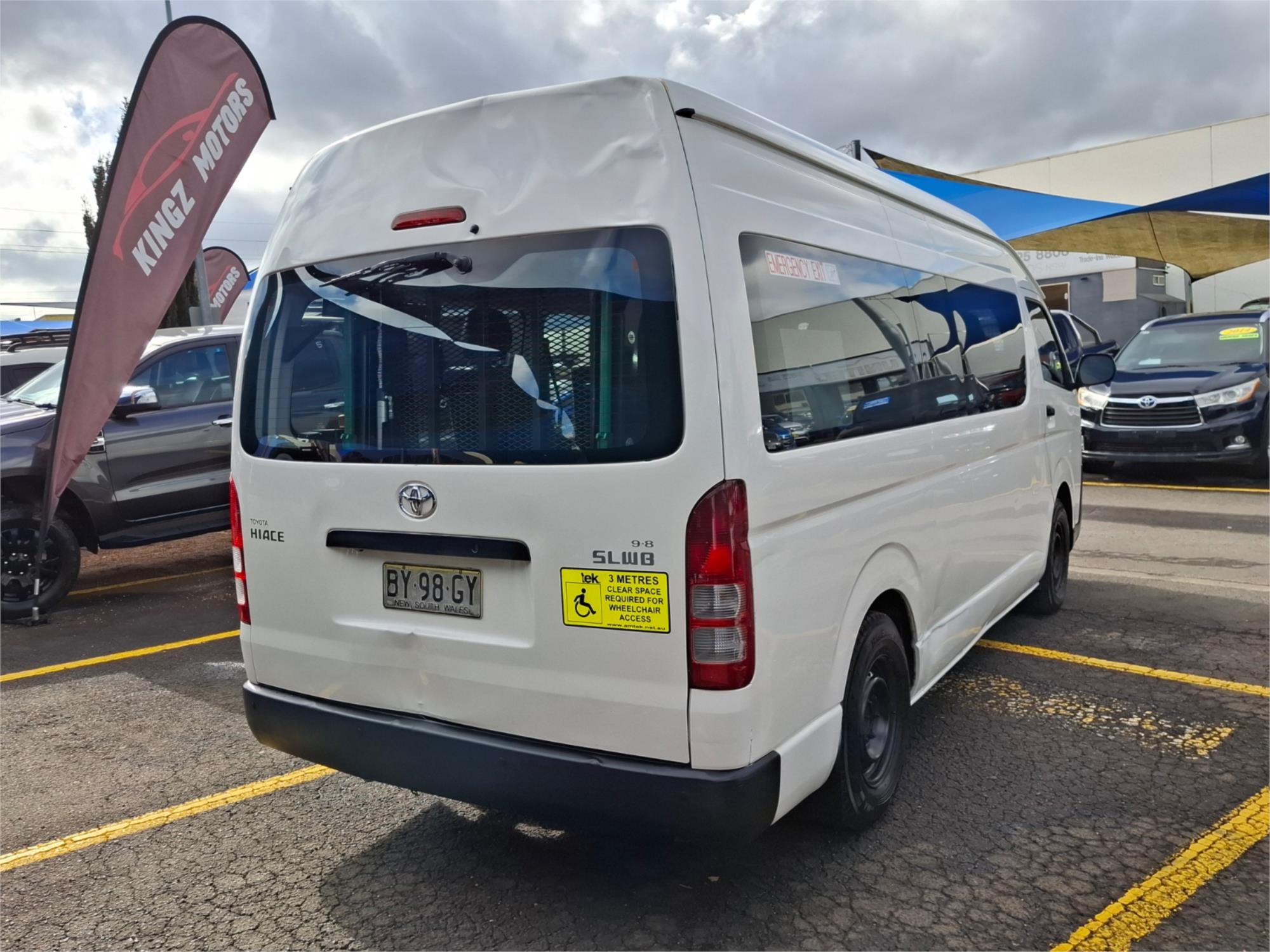 2014 TOYOTA HIACE TRH223R MY12 UPGRADE COMMUTER 4 SP AUTOMATIC BUS