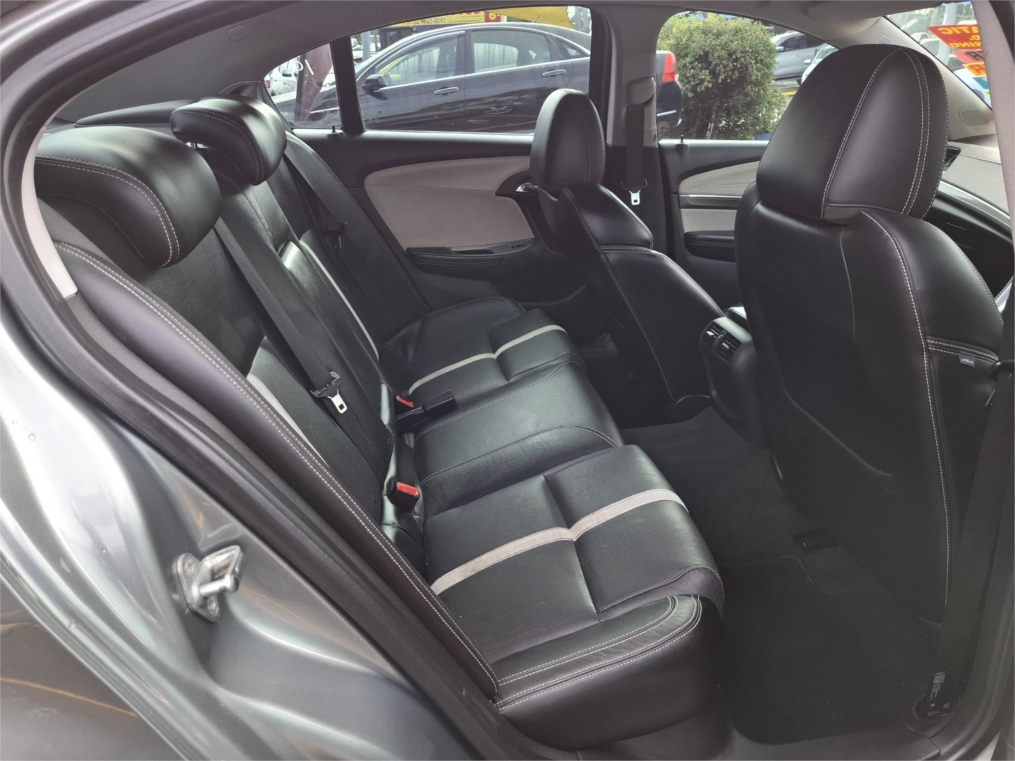 2015 HOLDEN CALAIS VF MY15 V 6 SP AUTOMATIC 4D SEDAN