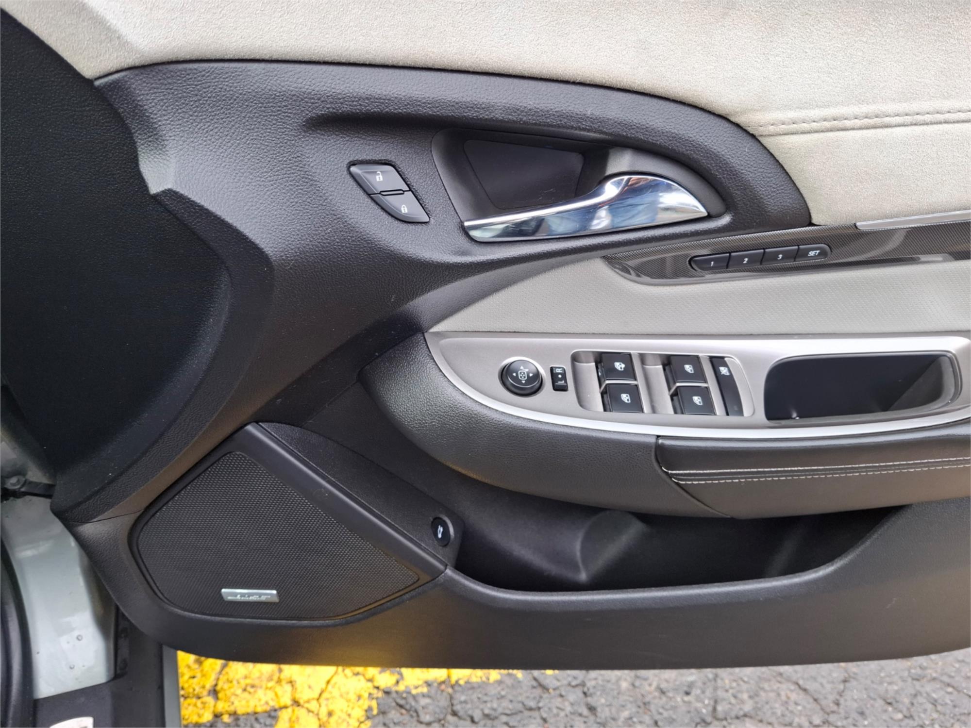 2015 HOLDEN CALAIS VF MY15 V 6 SP AUTOMATIC 4D SEDAN