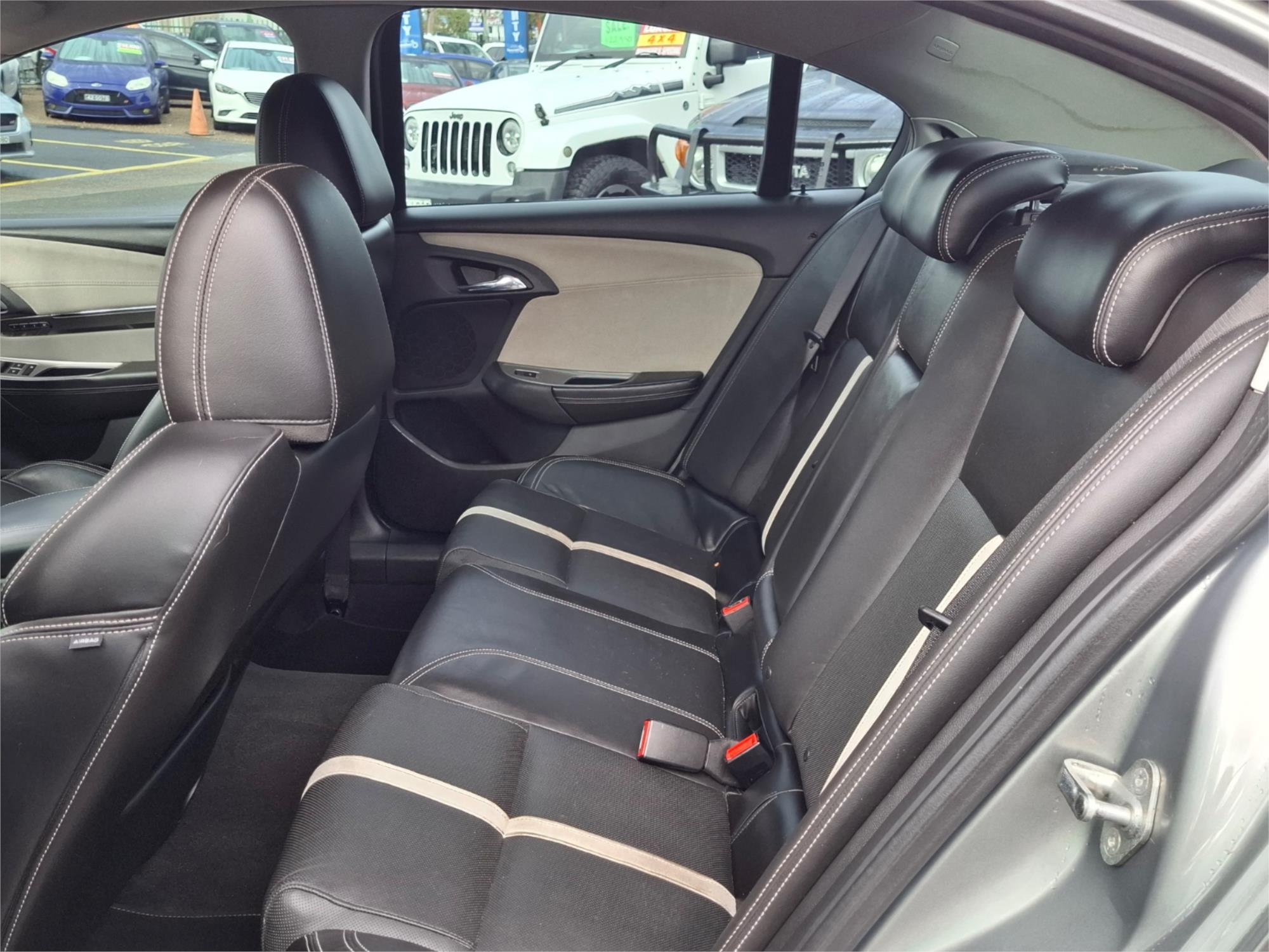 2015 HOLDEN CALAIS VF MY15 V 6 SP AUTOMATIC 4D SEDAN