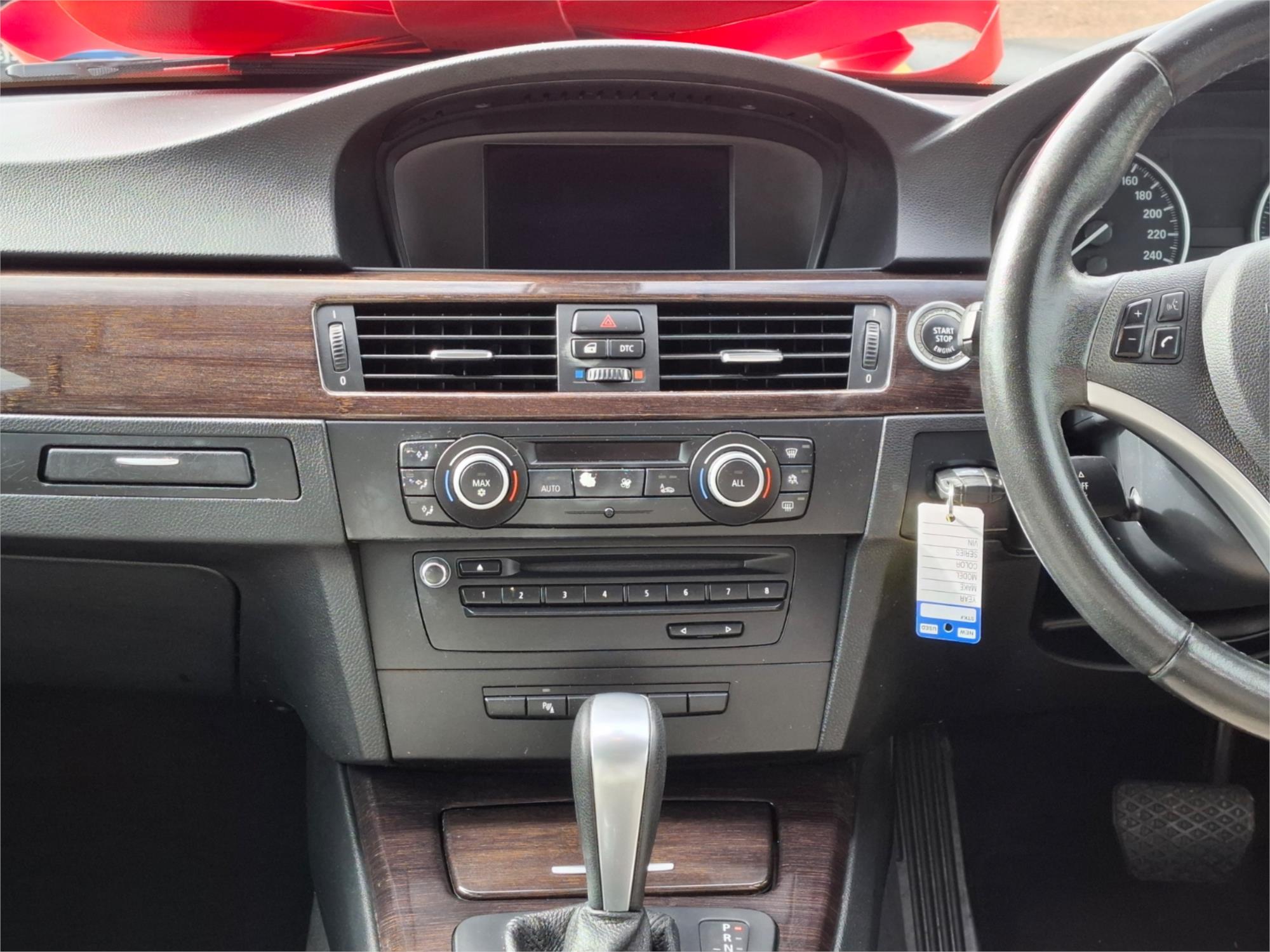 2011 BMW 3 E90 MY11 20i LIFESTYLE 6 SP AUTOMATIC STEPTRONIC 4D SEDAN