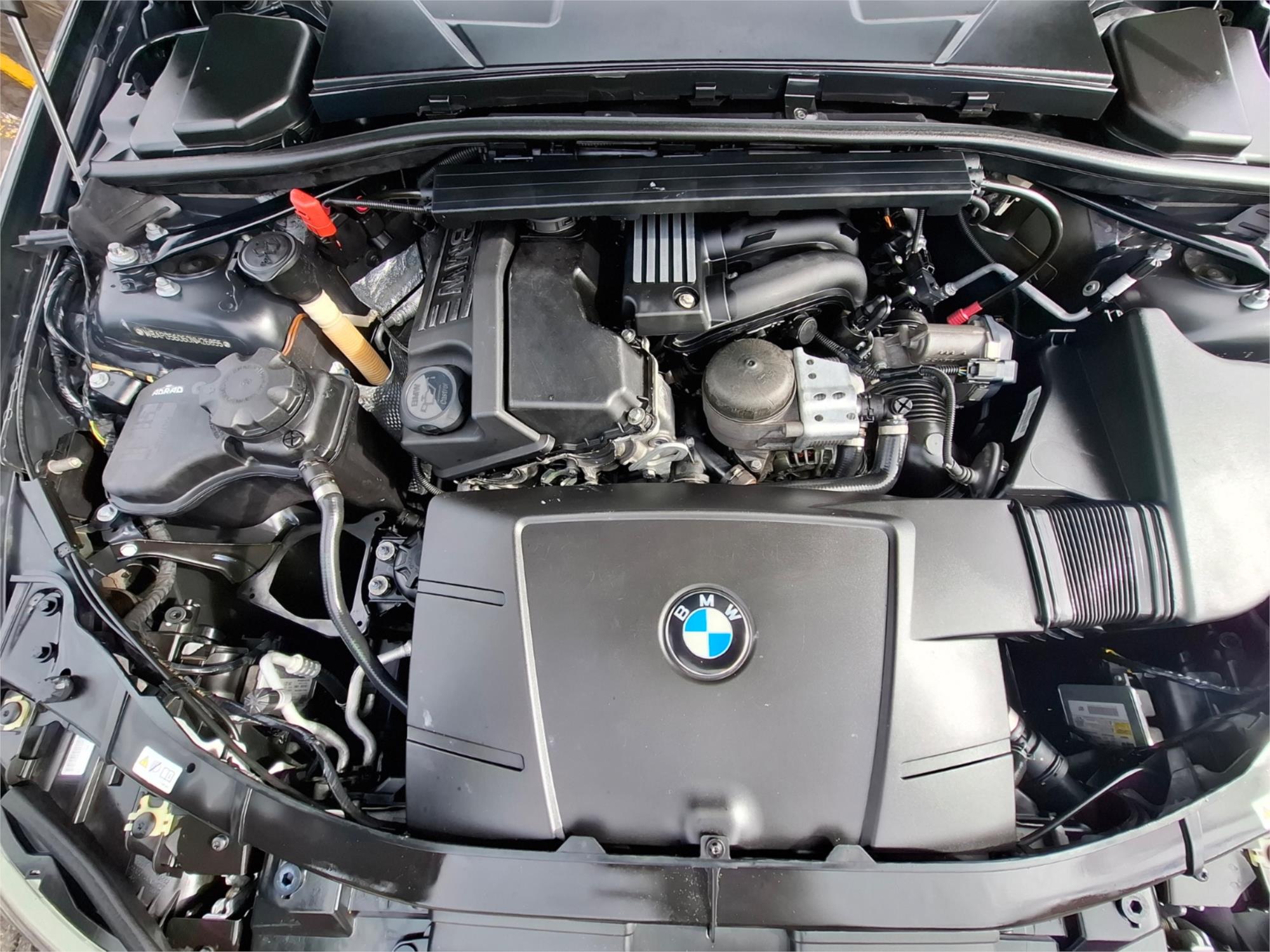 2011 BMW 3 E90 MY11 20i LIFESTYLE 6 SP AUTOMATIC STEPTRONIC 4D SEDAN
