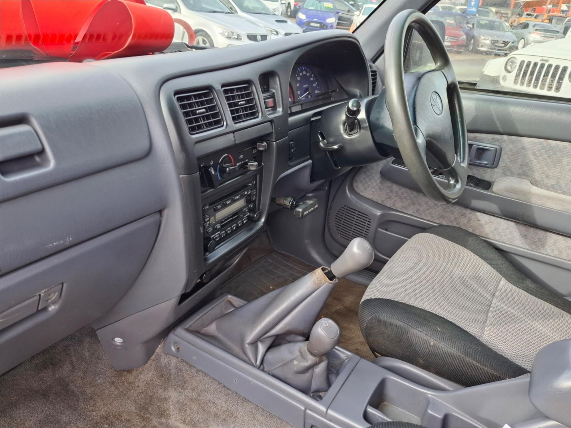 2005 TOYOTA HILUX KUN26R SR5 (4x4) 5 SP MANUAL DUAL CAB P/UP