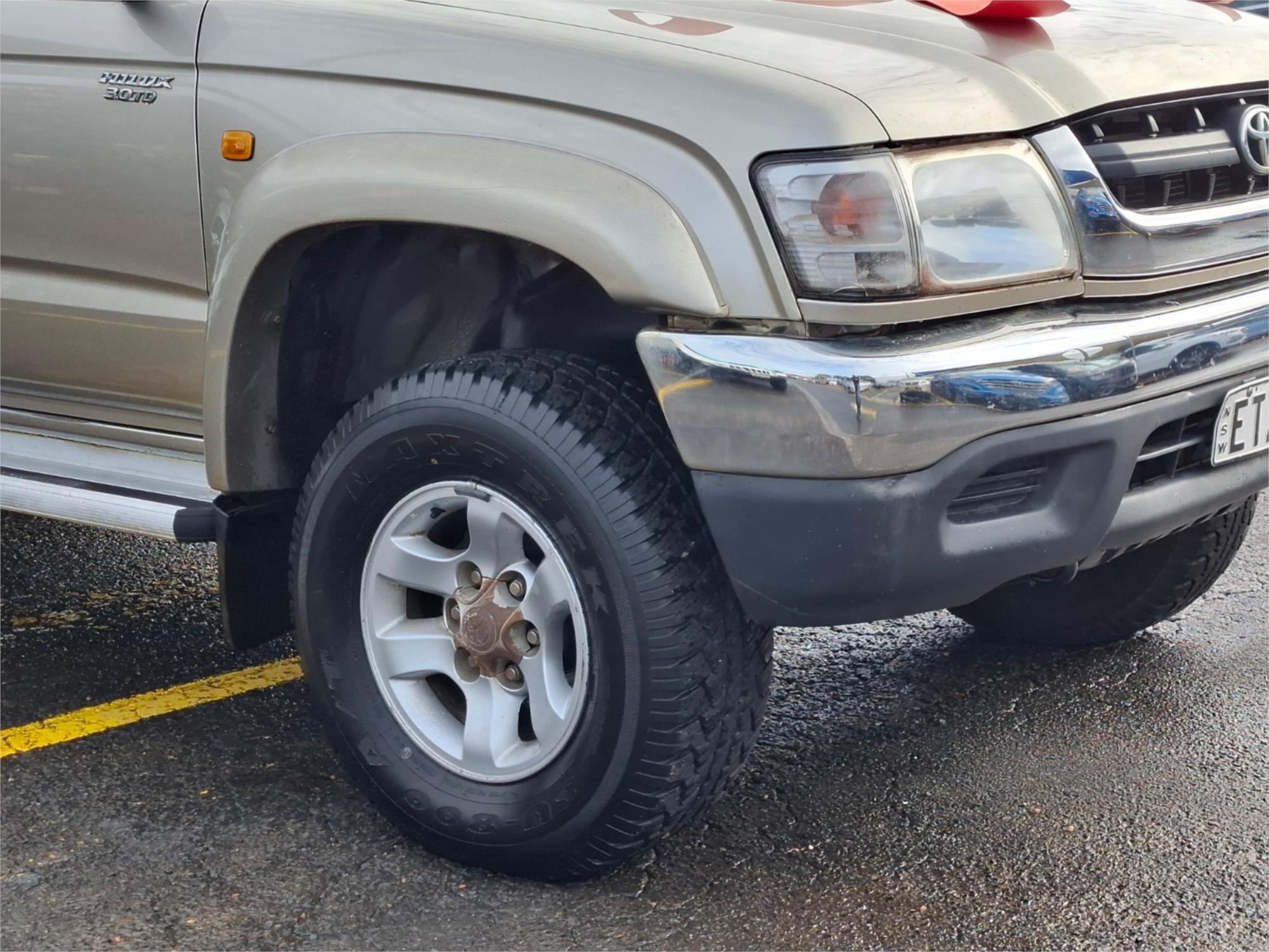 2005 TOYOTA HILUX KUN26R SR5 (4x4) 5 SP MANUAL DUAL CAB P/UP
