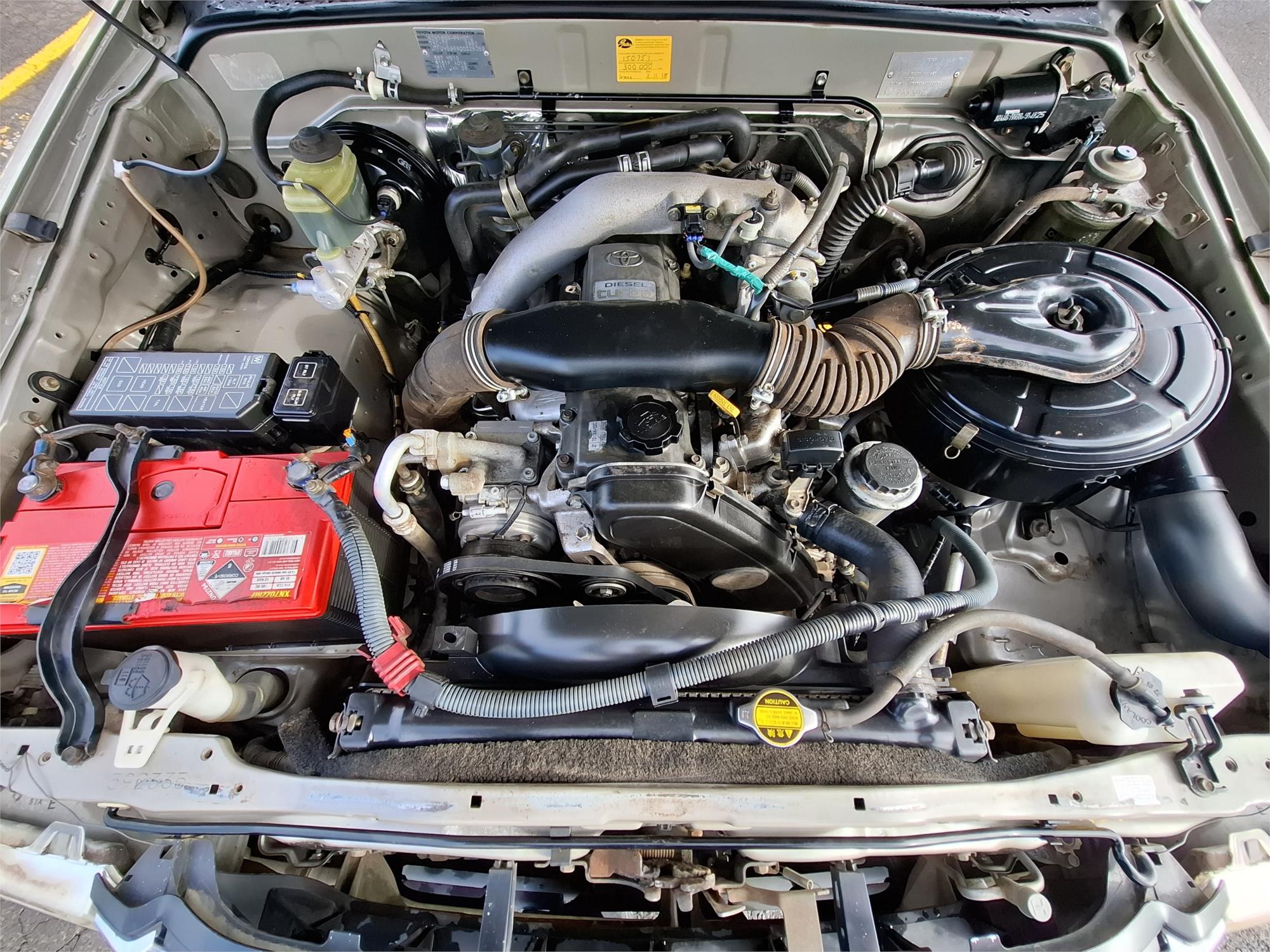 2005 TOYOTA HILUX KUN26R SR5 (4x4) 5 SP MANUAL DUAL CAB P/UP