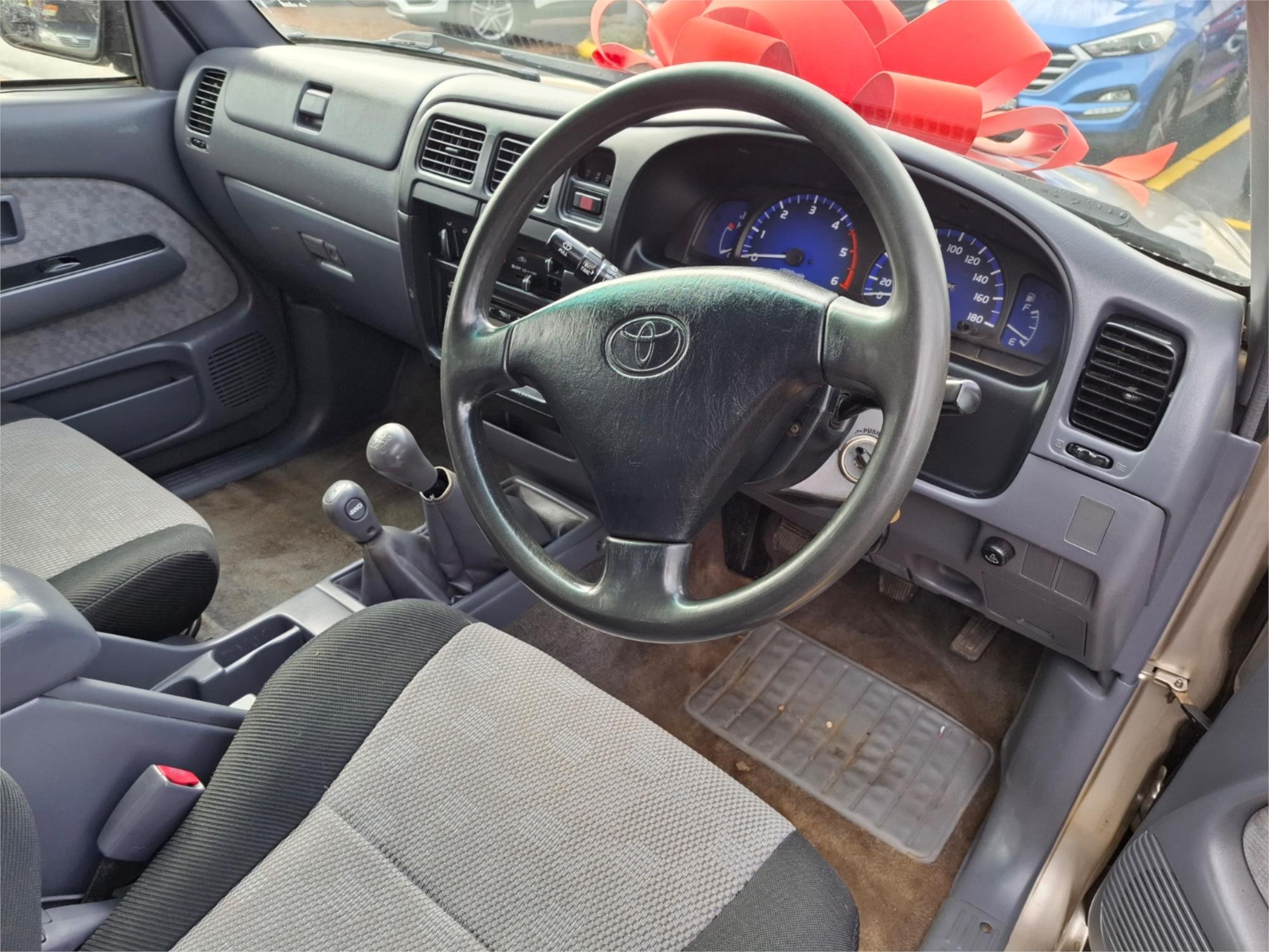2005 TOYOTA HILUX KUN26R SR5 (4x4) 5 SP MANUAL DUAL CAB P/UP