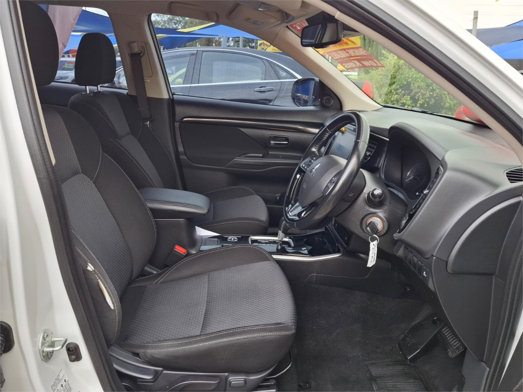 2019 MITSUBISHI OUTLANDER ZL MY19 LS 7 SEAT (AWD) CONTINUOUS VARIABLE 4D WAGON