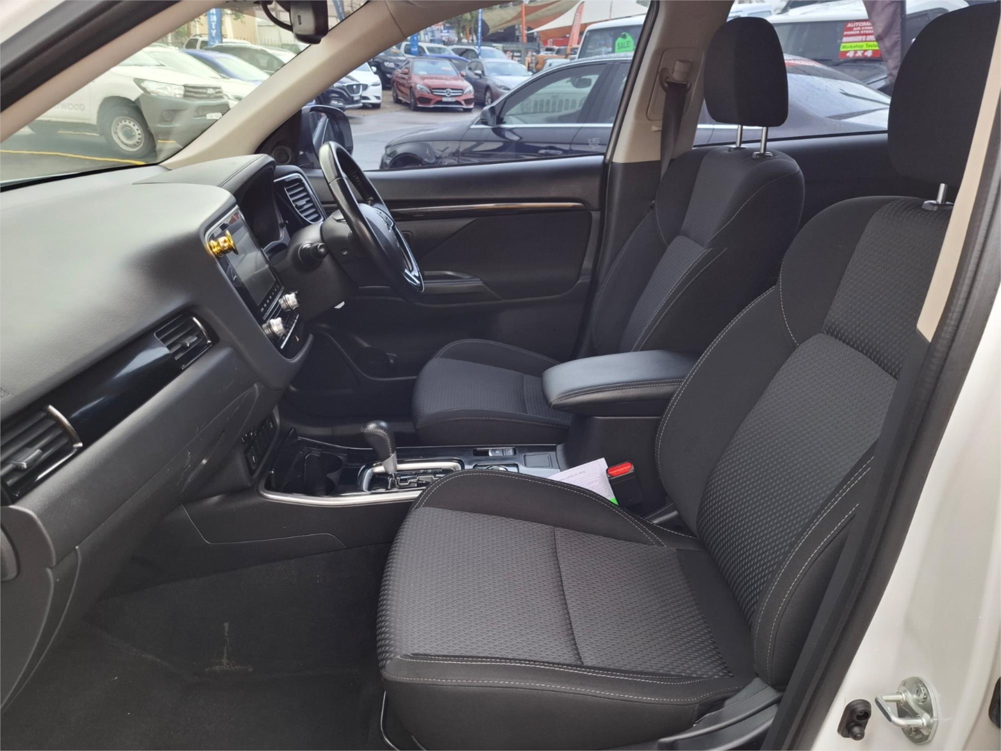 2019 MITSUBISHI OUTLANDER ZL MY19 LS 7 SEAT (AWD) CONTINUOUS VARIABLE 4D WAGON
