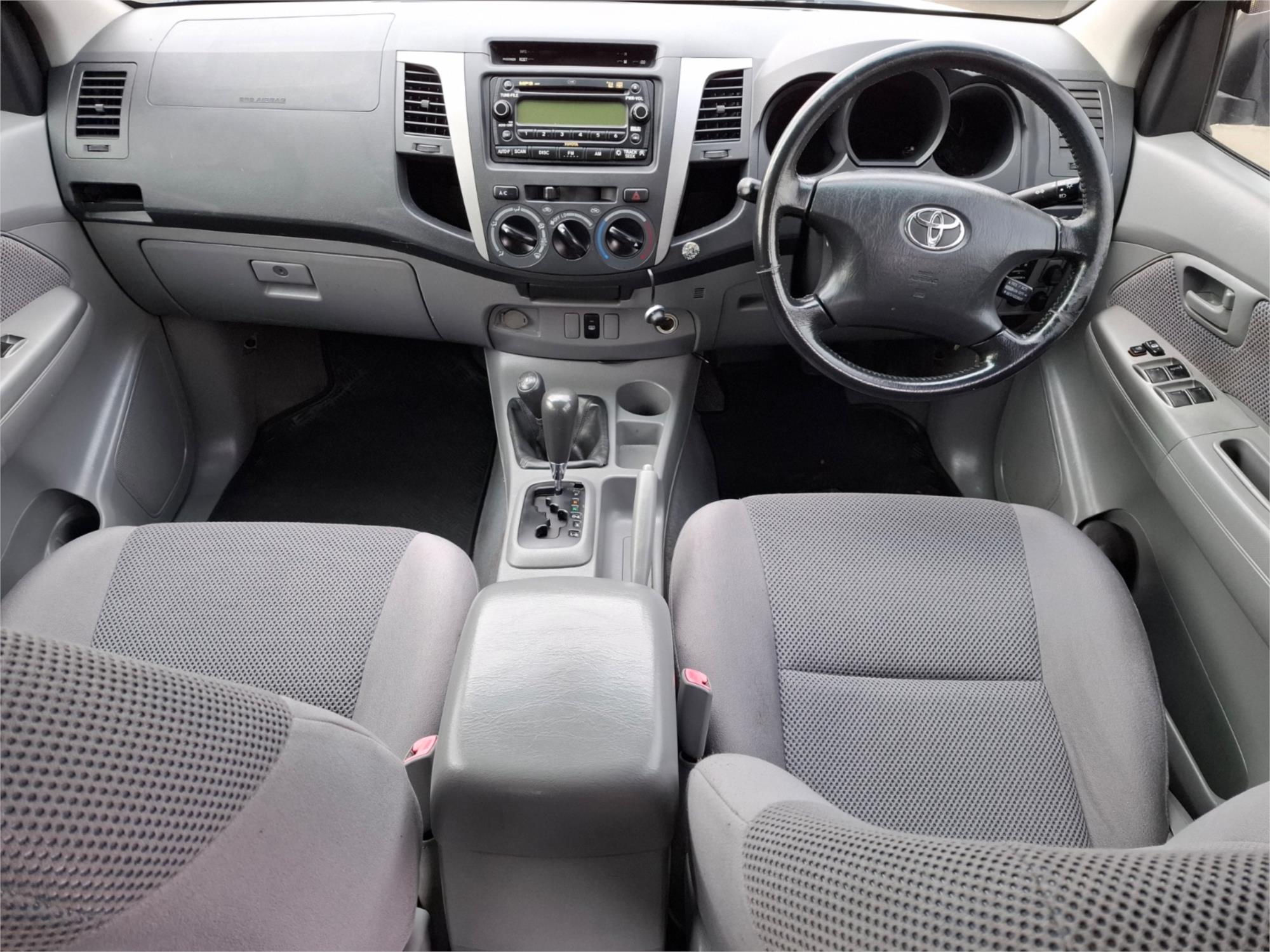 2005 TOYOTA HILUX GGN25R SR5 (4x4) 5 SP AUTOMATIC DUAL CAB P/UP