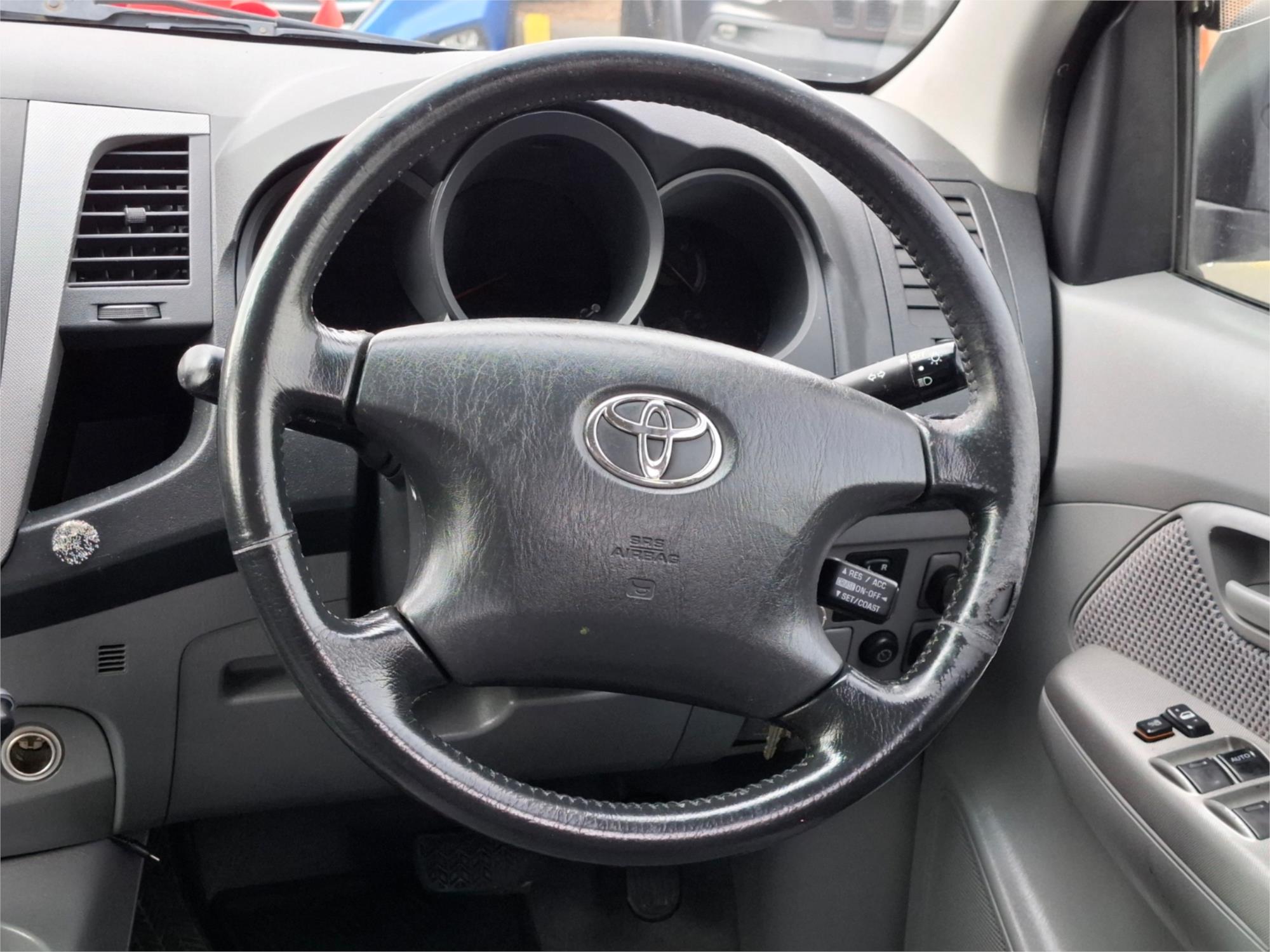 2005 TOYOTA HILUX GGN25R SR5 (4x4) 5 SP AUTOMATIC DUAL CAB P/UP