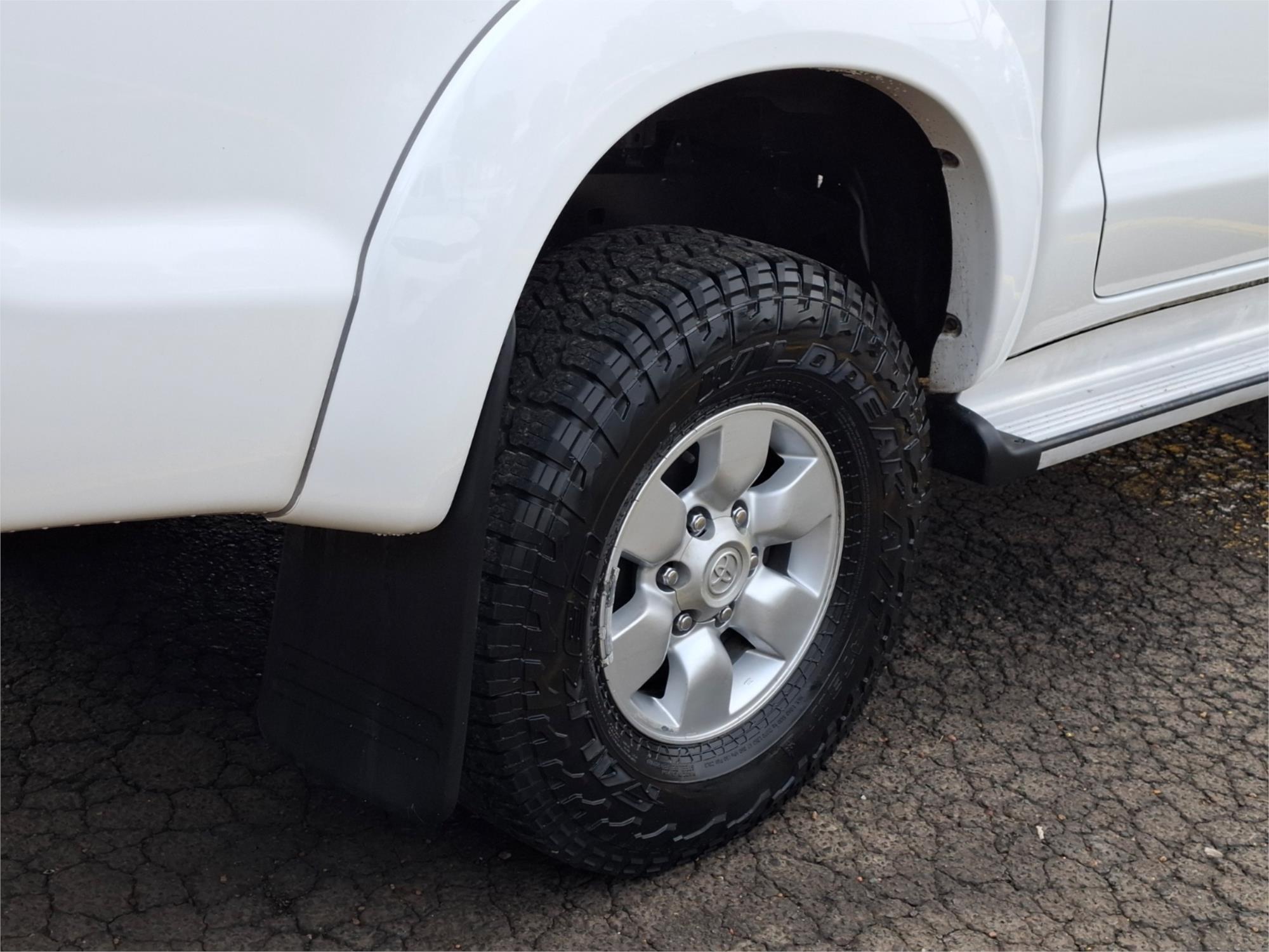 2005 TOYOTA HILUX GGN25R SR5 (4x4) 5 SP AUTOMATIC DUAL CAB P/UP