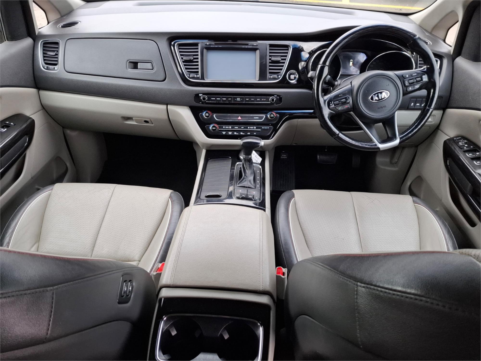 2017 KIA CARNIVAL YP MY17 PLATINUM 6 SP AUTOMATIC 4D WAGON
