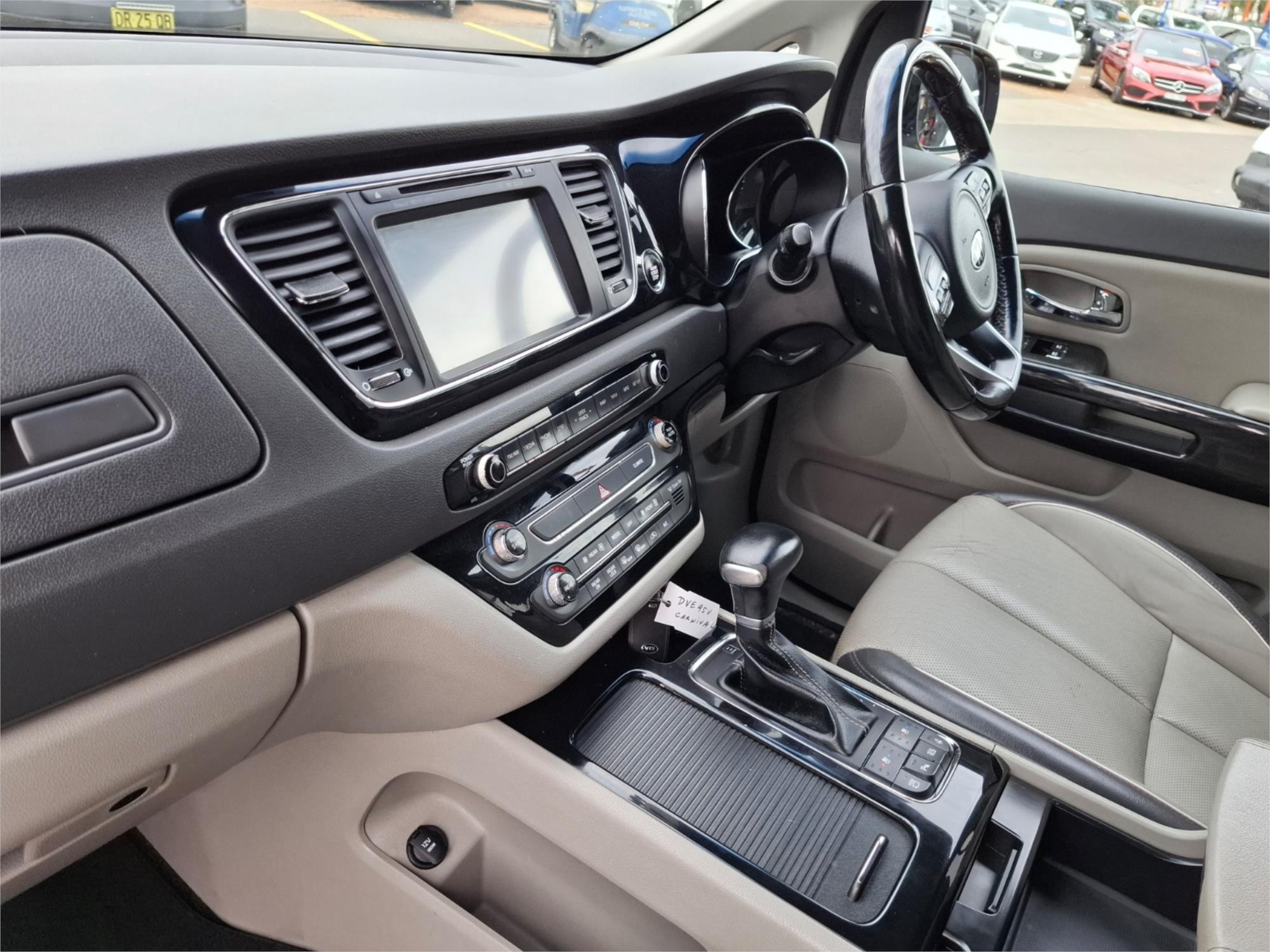 2017 KIA CARNIVAL YP MY17 PLATINUM 6 SP AUTOMATIC 4D WAGON
