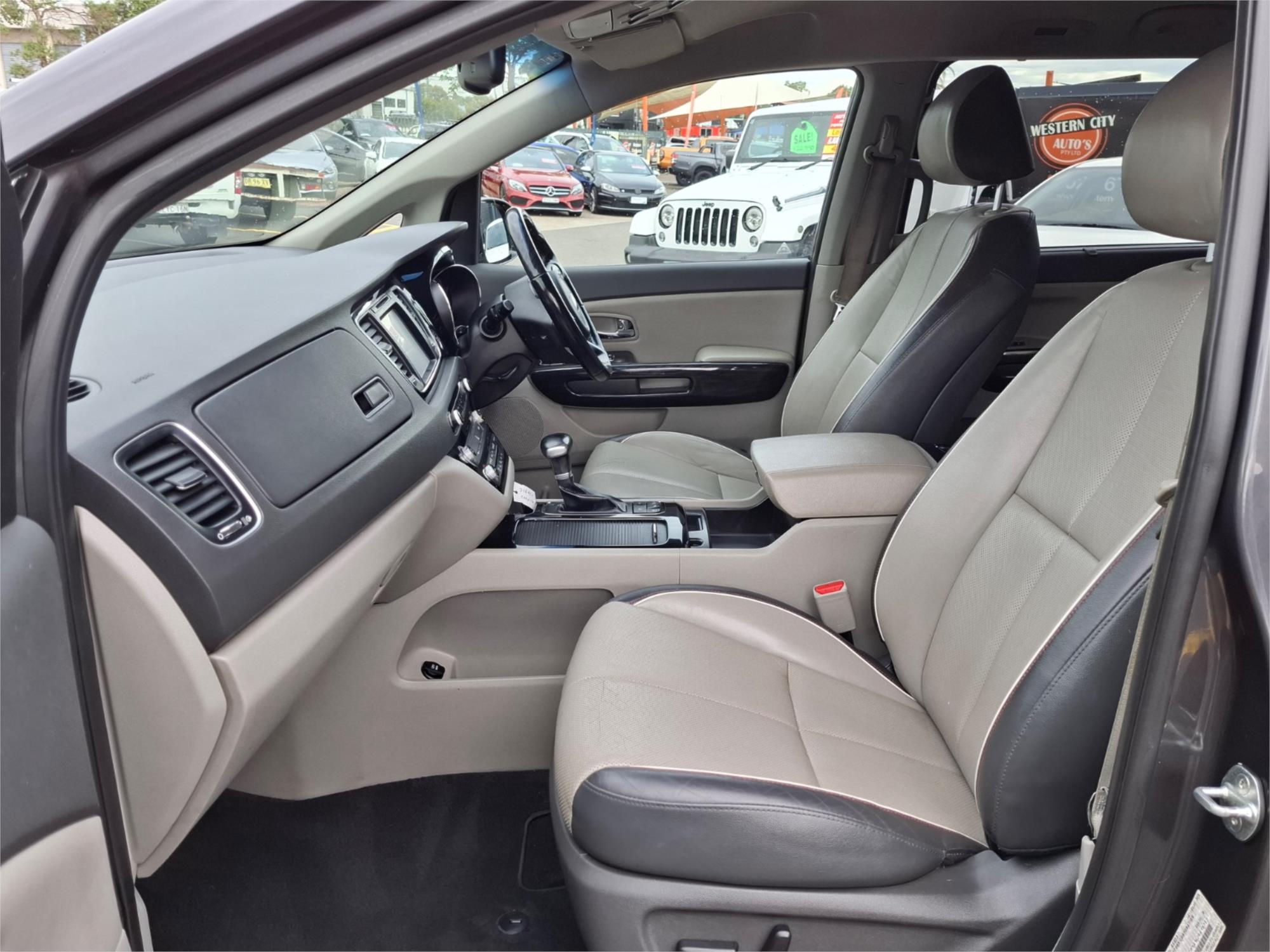 2017 KIA CARNIVAL YP MY17 PLATINUM 6 SP AUTOMATIC 4D WAGON