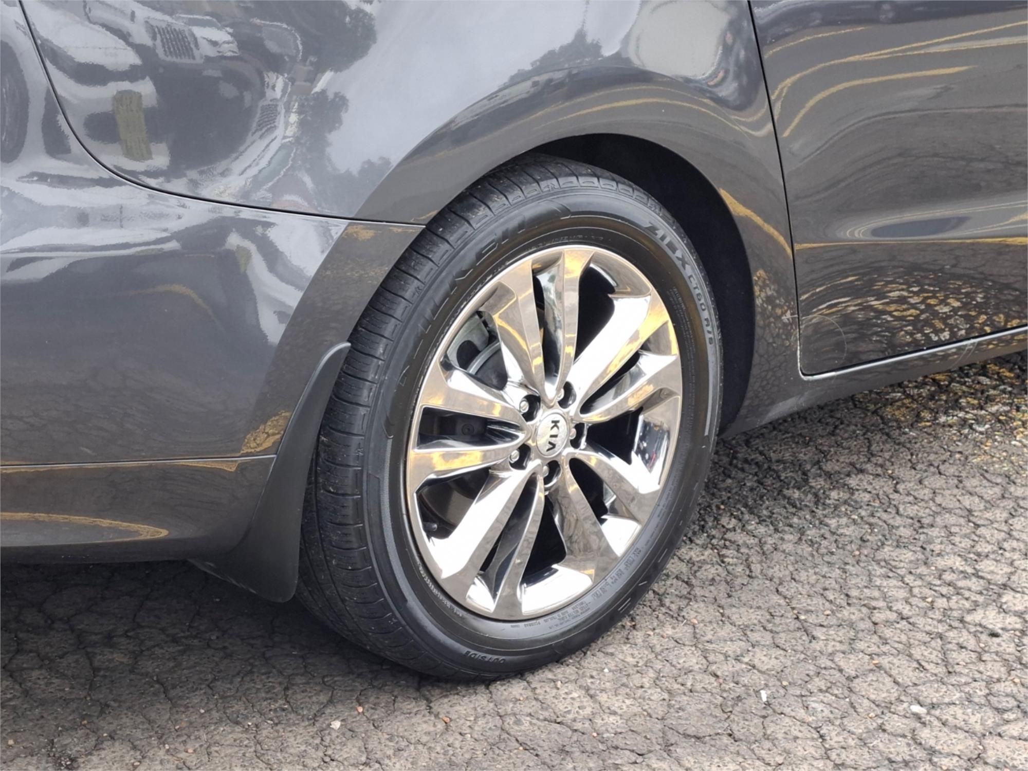2017 KIA CARNIVAL YP MY17 PLATINUM 6 SP AUTOMATIC 4D WAGON