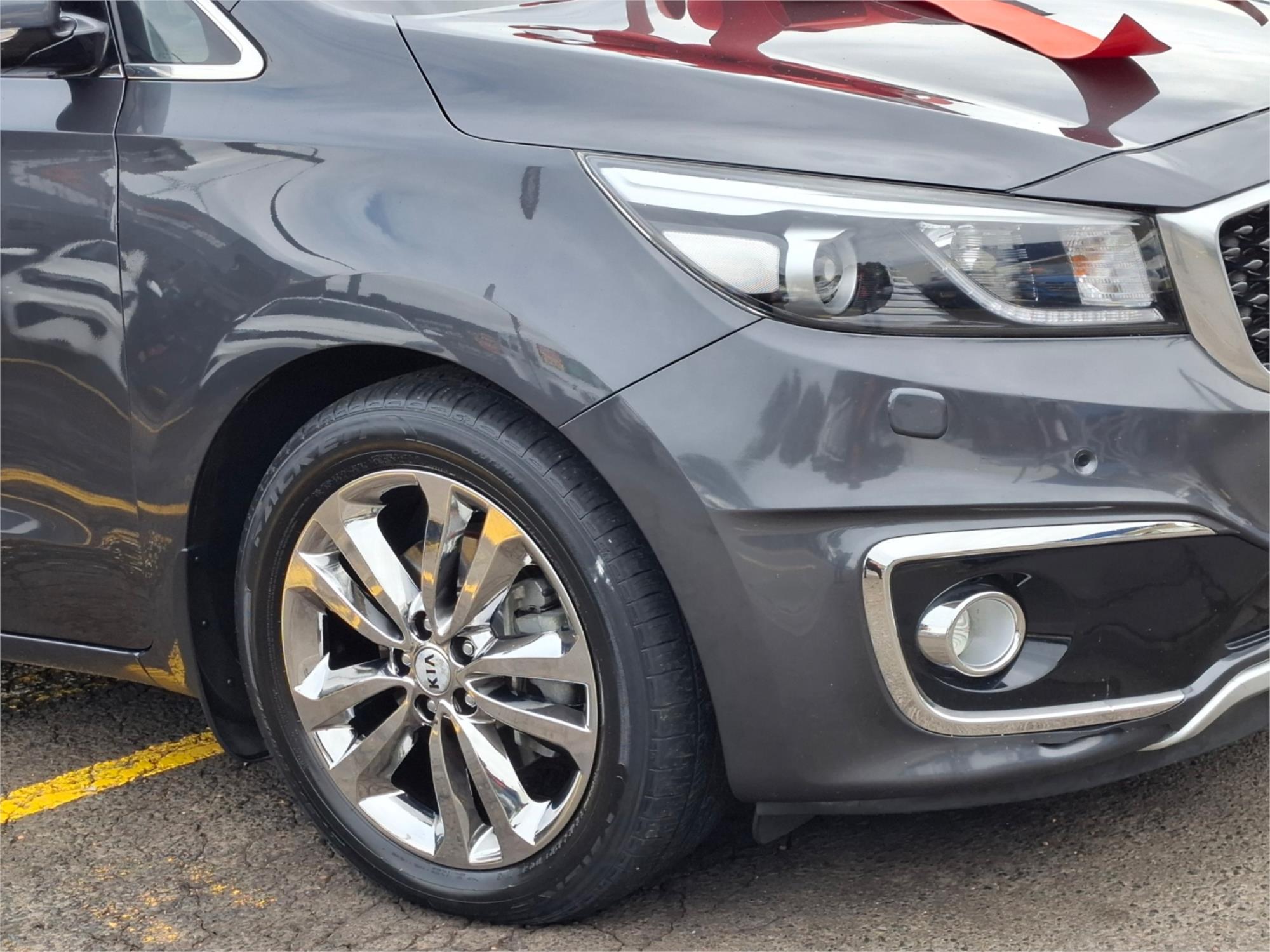 2017 KIA CARNIVAL YP MY17 PLATINUM 6 SP AUTOMATIC 4D WAGON
