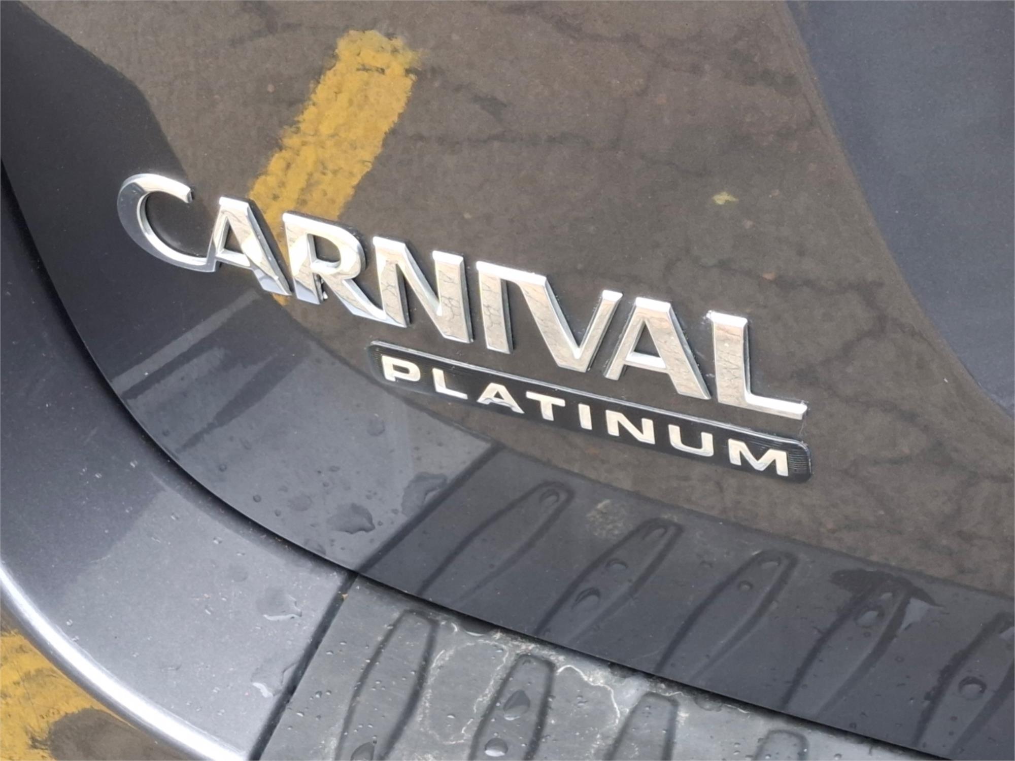 2017 KIA CARNIVAL YP MY17 PLATINUM 6 SP AUTOMATIC 4D WAGON