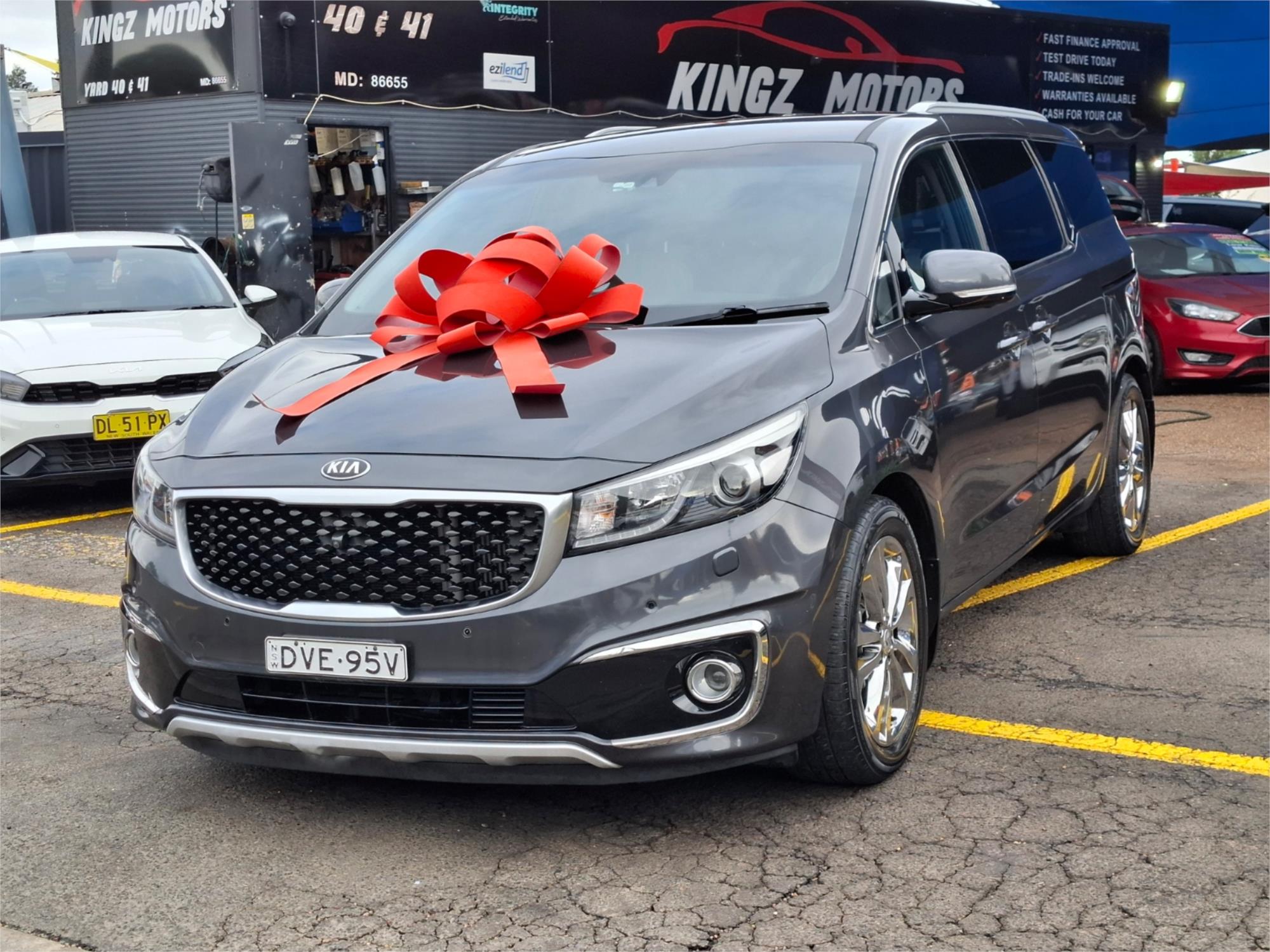 2017 KIA CARNIVAL YP MY17 PLATINUM 6 SP AUTOMATIC 4D WAGON