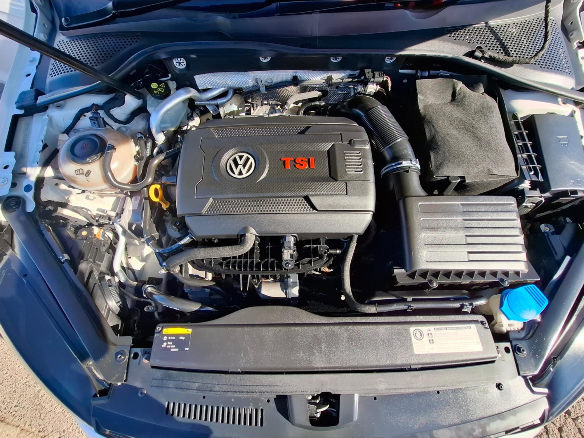 2017 VOLKSWAGEN GOLF AU MY17 GTI 6 SP AUTO DIRECT SHIFT 5D HATCHBACK
