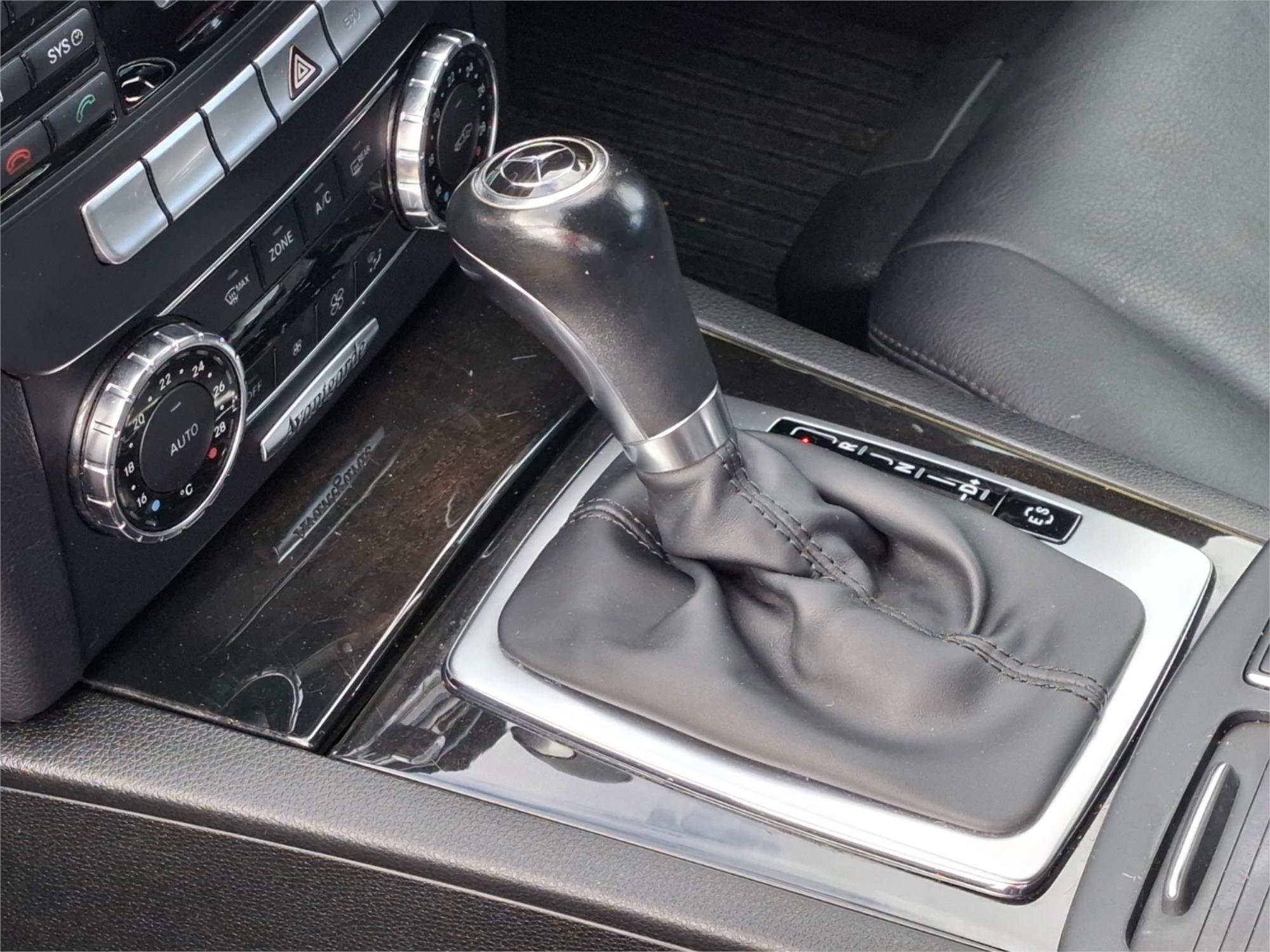 2013 MERCEDES-BENZ C250 W204 MY12 BE 7 SP AUTOMATIC G-TRONIC SEDAN