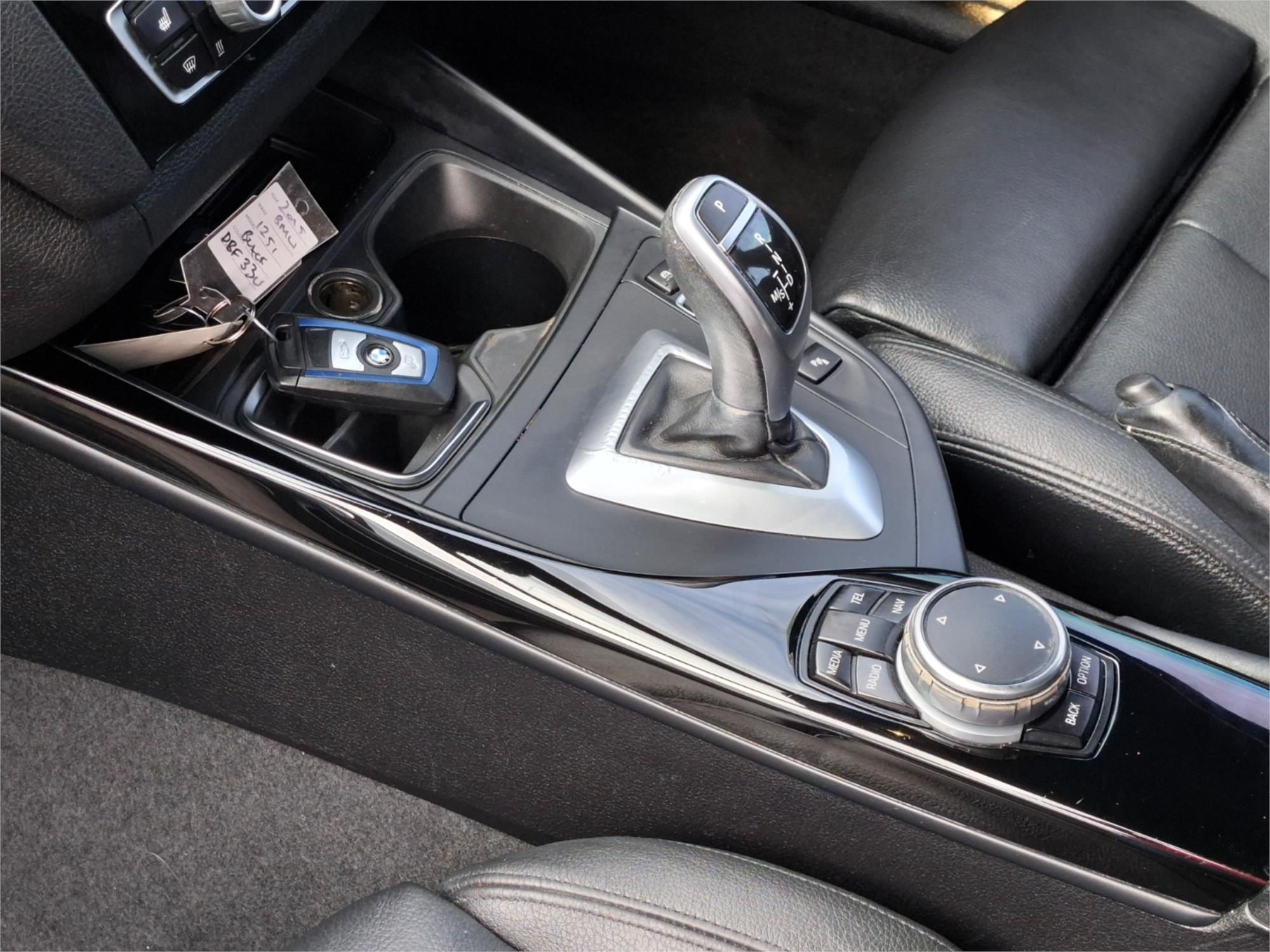 2015 BMW 1 F20 LCI 25i SPORT LINE 8 SP AUTOMATIC 5D HATCHBACK