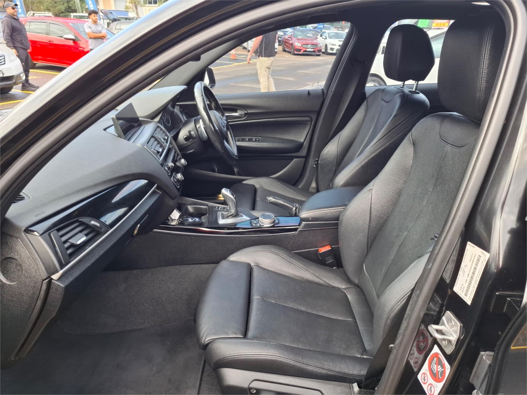 2015 BMW 1 F20 LCI 25i SPORT LINE 8 SP AUTOMATIC 5D HATCHBACK