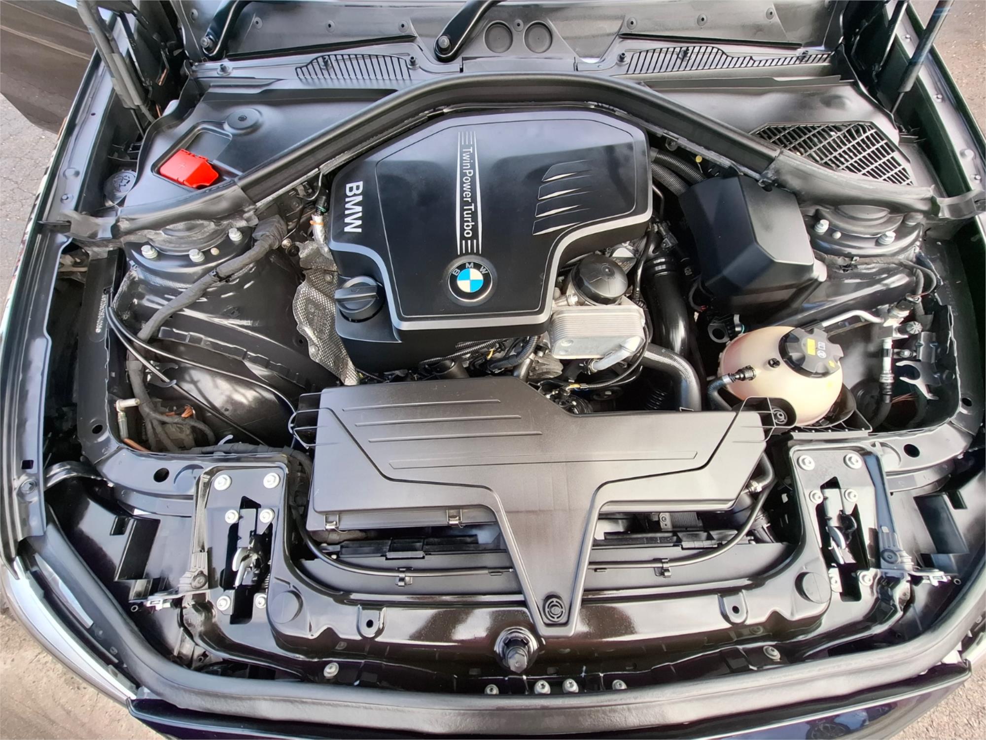 2015 BMW 1 F20 LCI 25i SPORT LINE 8 SP AUTOMATIC 5D HATCHBACK