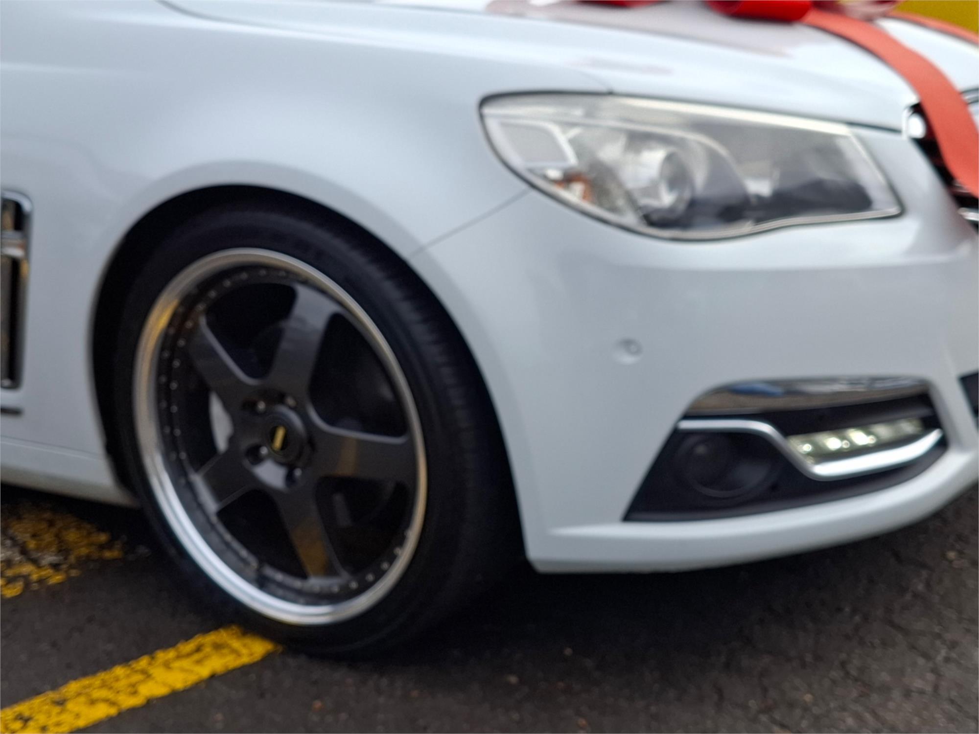 2013 HOLDEN CALAIS VF V 6 SP AUTOMATIC 4D SEDAN