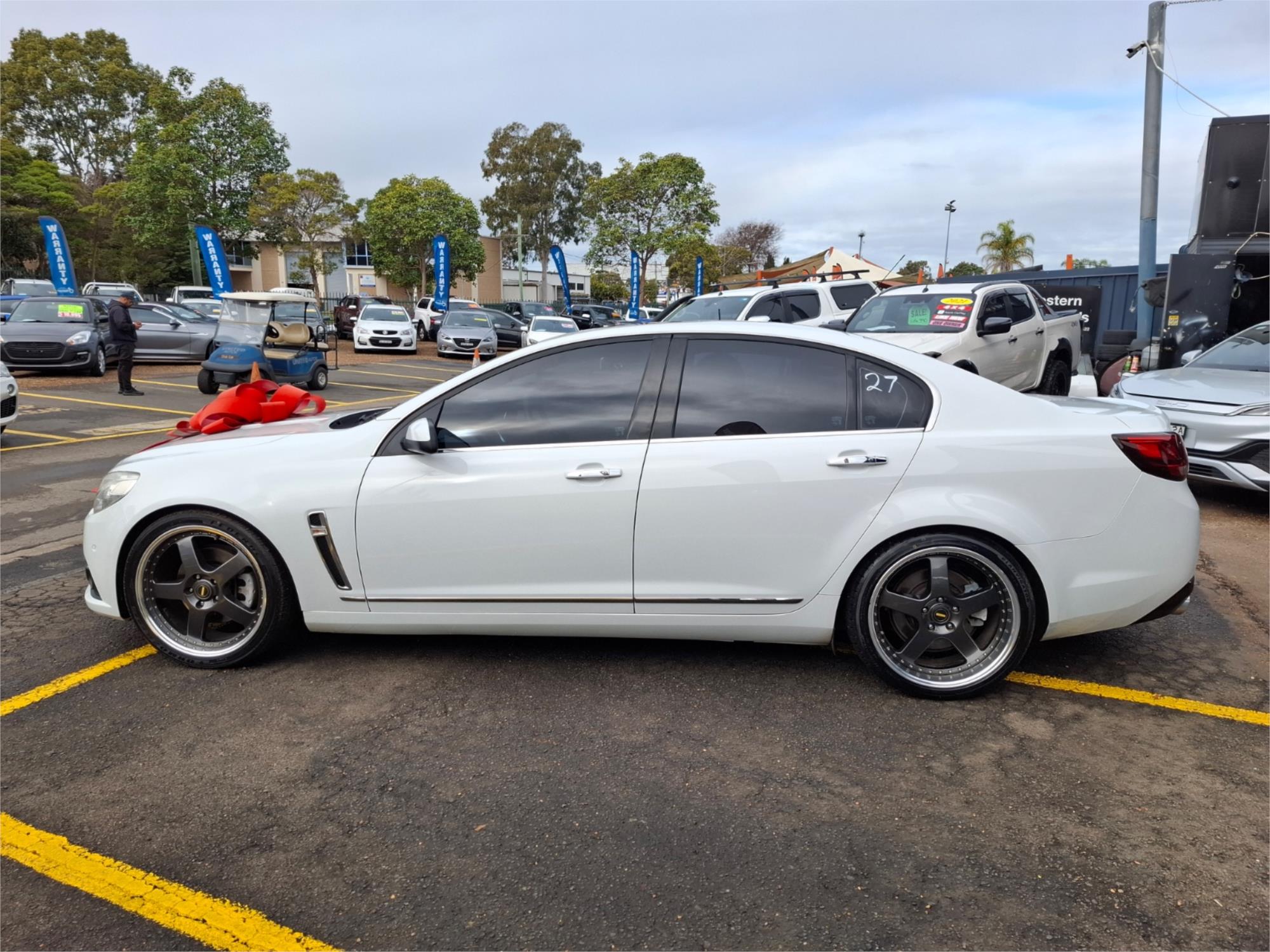 2013 HOLDEN CALAIS VF V 6 SP AUTOMATIC 4D SEDAN